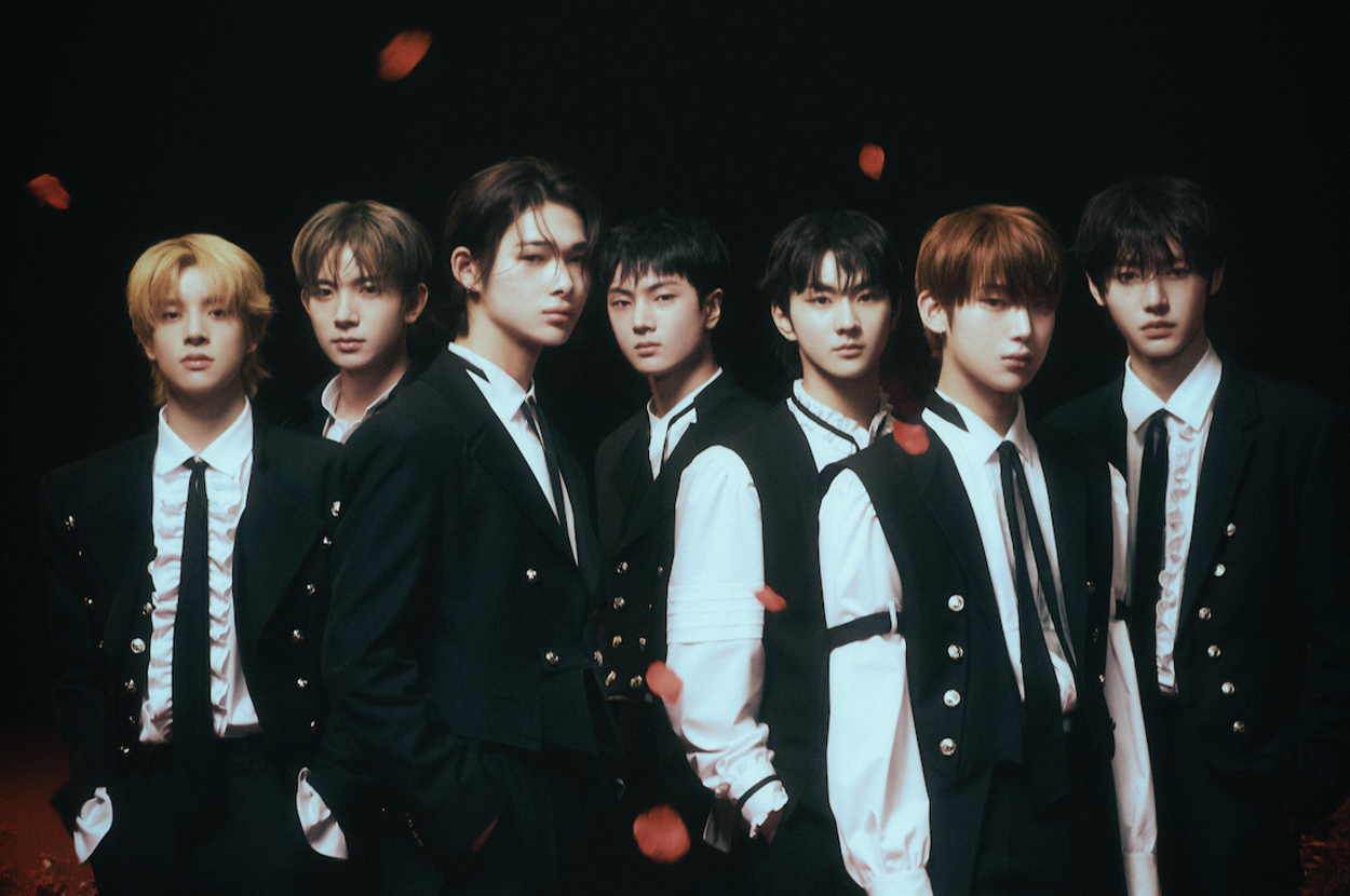 K-pop group Enhypen posing for their album Dark Blood