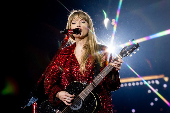 taylor Swift performing at the eras tour