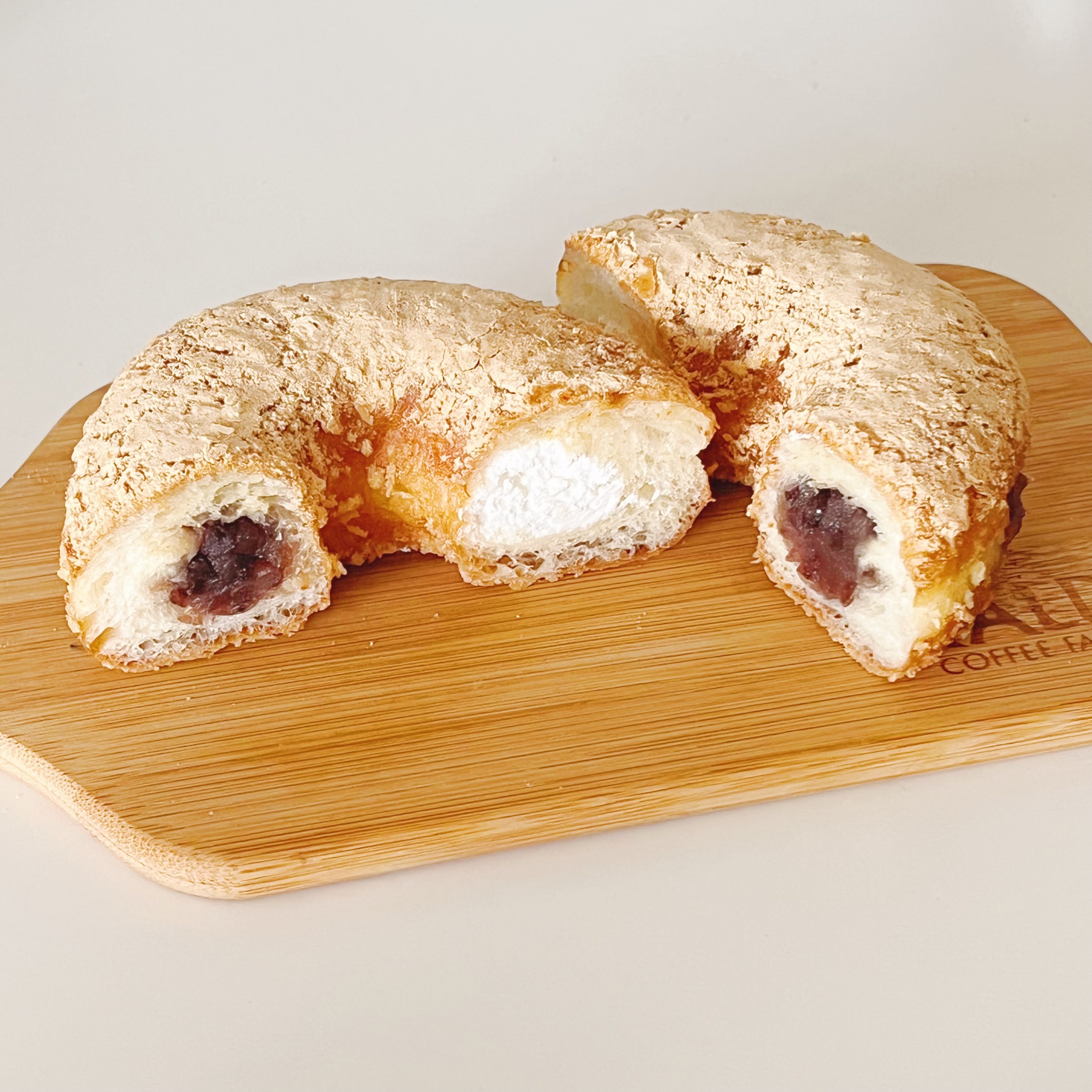 ミスタードーナツのおすすめのドーナツ「ザクもっちリング  あずき＆ホイップ」