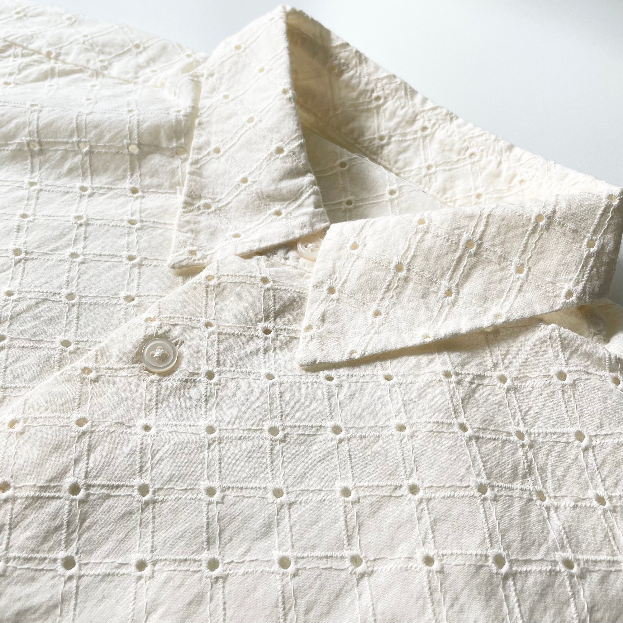 GU（ジーユー）のおすすめのメンズアイテム「オーバーサイズレースシャツ（5分袖）NT+E」