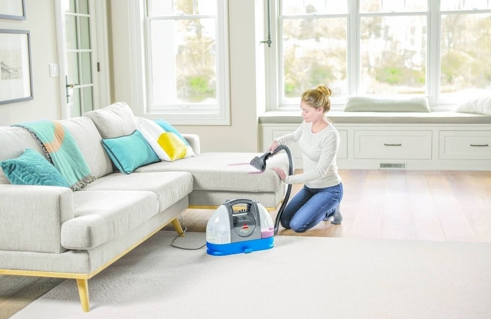 Image of the carpet cleaning machine