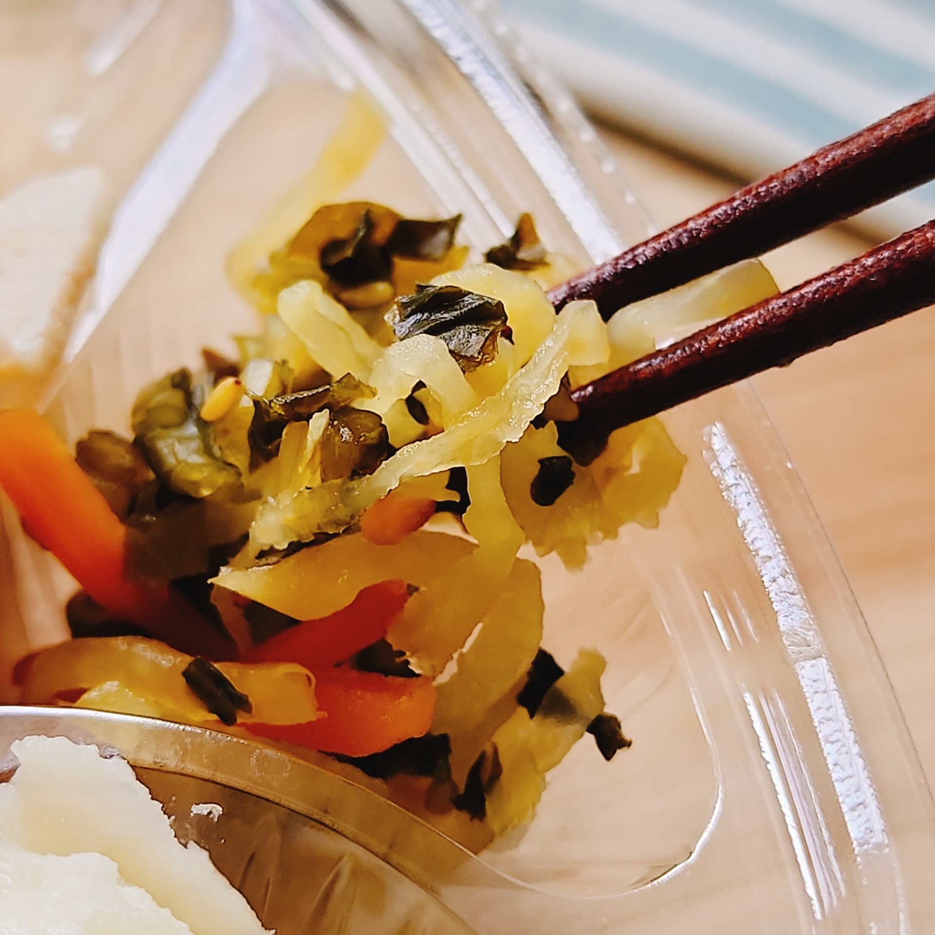 ほっともっとのおすすめ期間限定メニュー「梅おろし豚しゃぶ弁当」