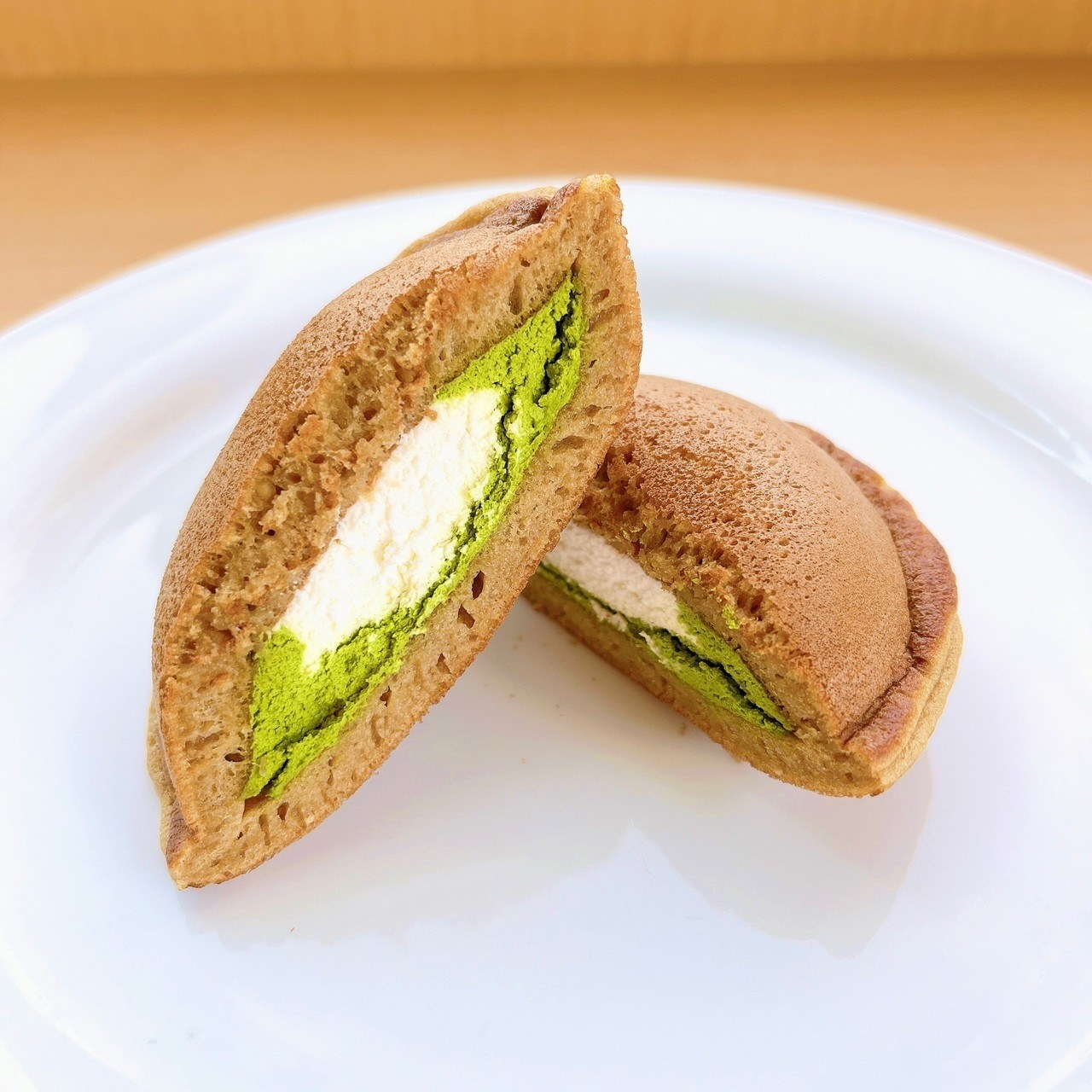 LAWSON（ローソン）のオススメのスイーツ「どらもっち お抹茶＆クリーム」