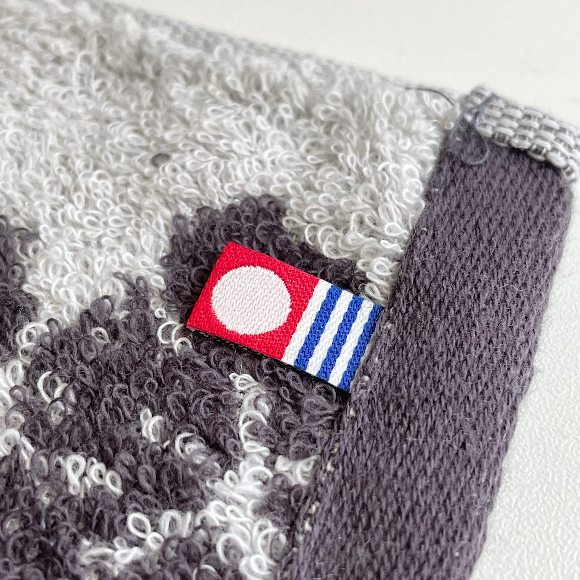 FamilyMart（ファミリーマート）のおすすめのアイテム「今治フェイスタオル MONSTERA PAREAU（モンステラ パレウ）」