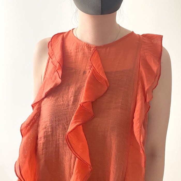 ZARA（ザラ）のおすすめアイテム「フリルトップス」