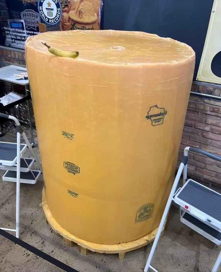 4,000-pound block of cheddar
