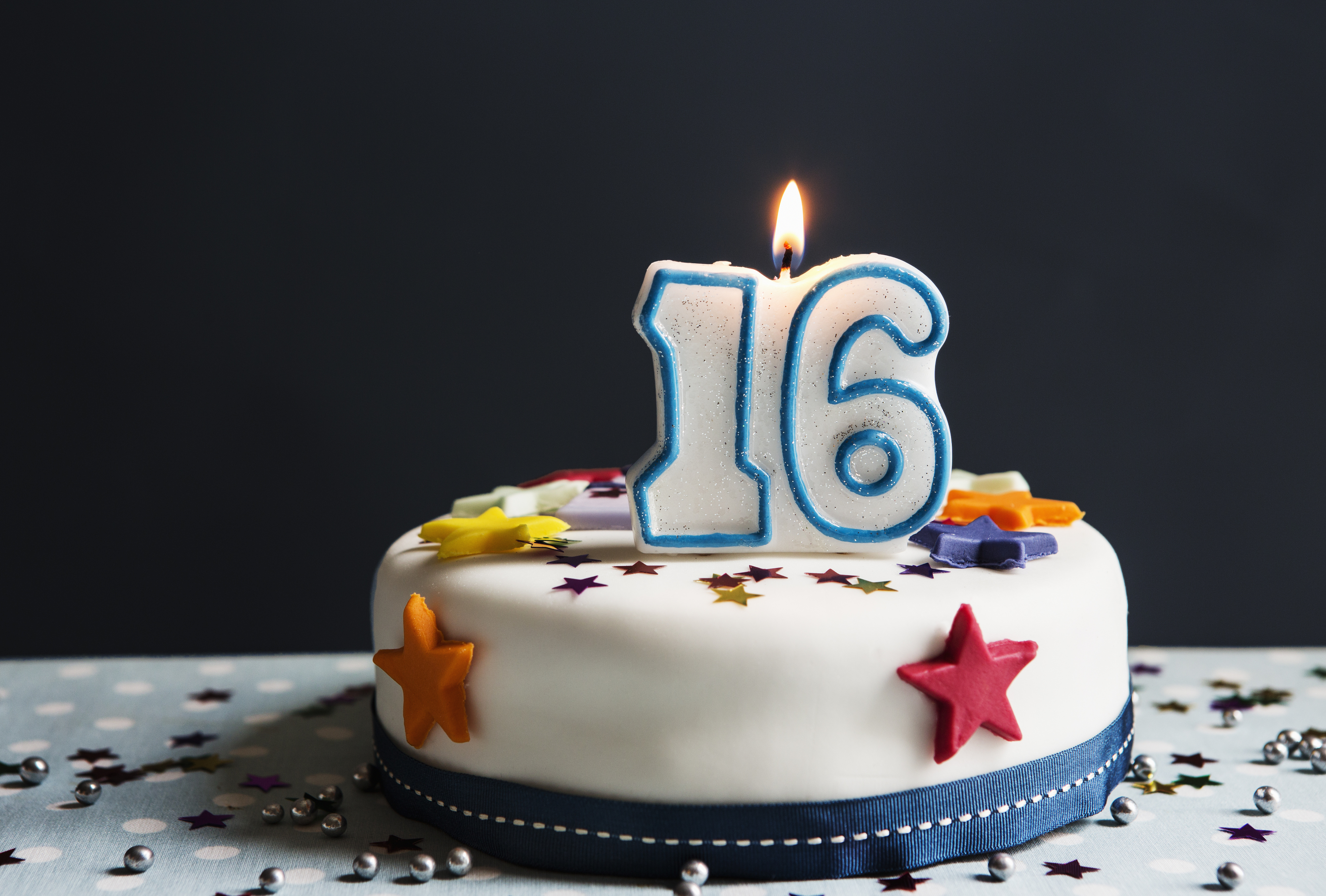 a 16th birthday cake