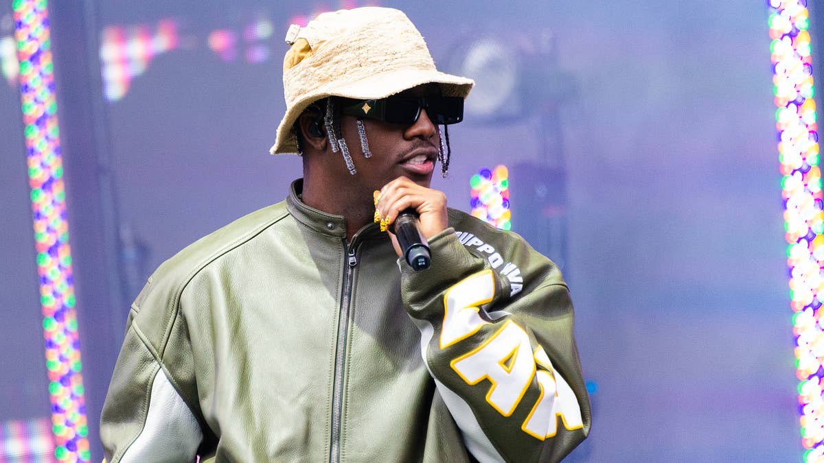 Yachty was quick to correct Akademiks, who made a claim regarding a change in sound that Yachty says is inaccurate. "U r so insane," Yachty said.