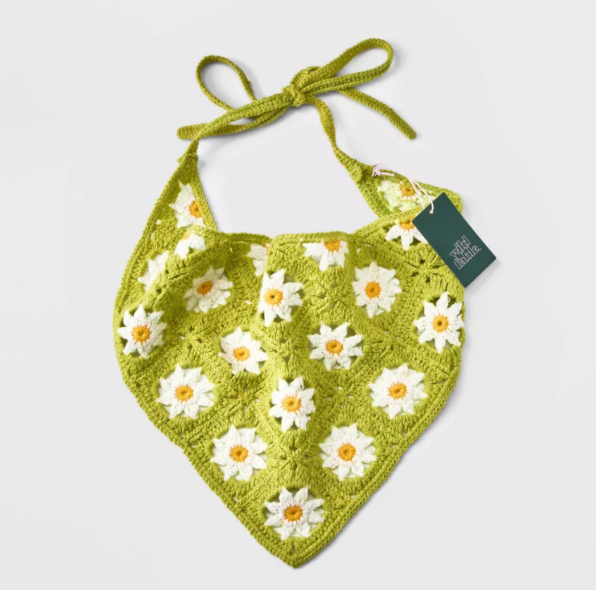 the green headscarf with an all-over daisy print