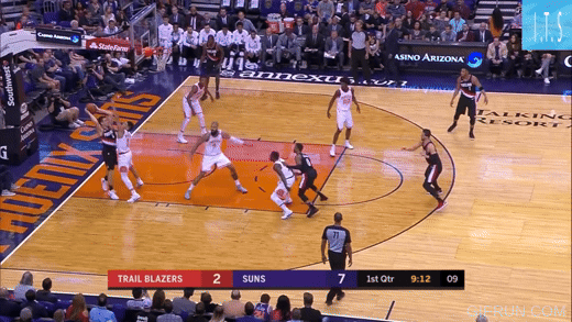 17 Weird Moments That Look Like Video Game Glitches