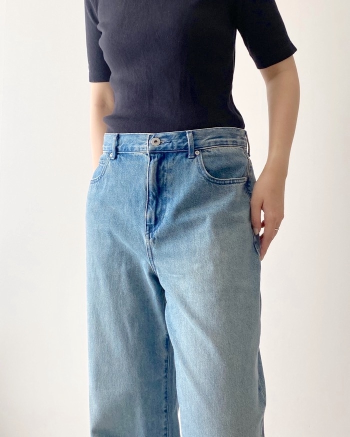 ユニクロのオススメのファッション「ワイドテーパードジーンズ（丈標準69cm）」