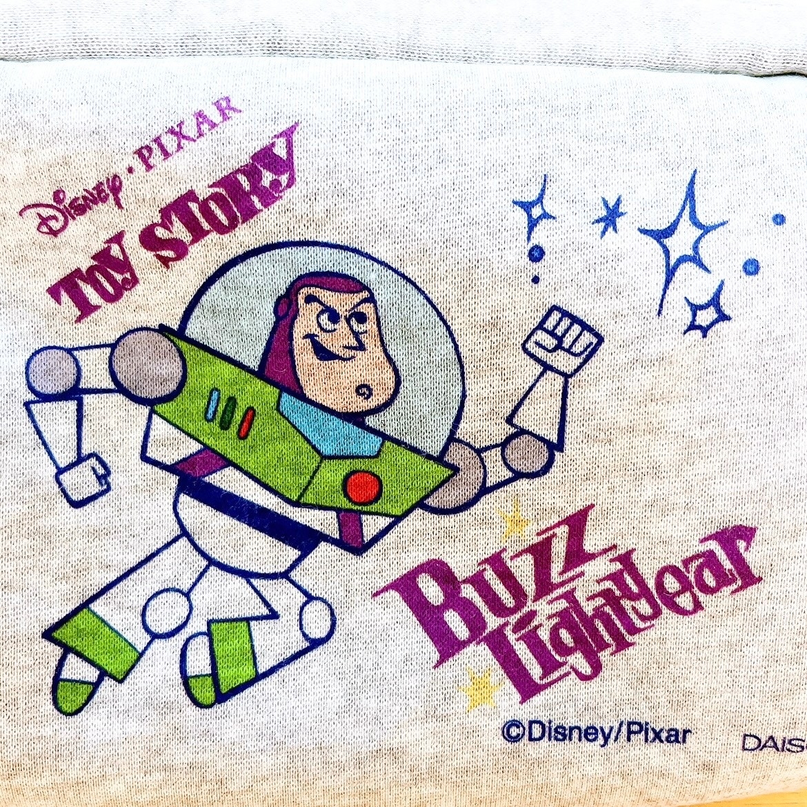 DAISO(ダイソー)のおすすめのポーチ「スウェットマチ付ポーチ(トイ・ストーリー)」