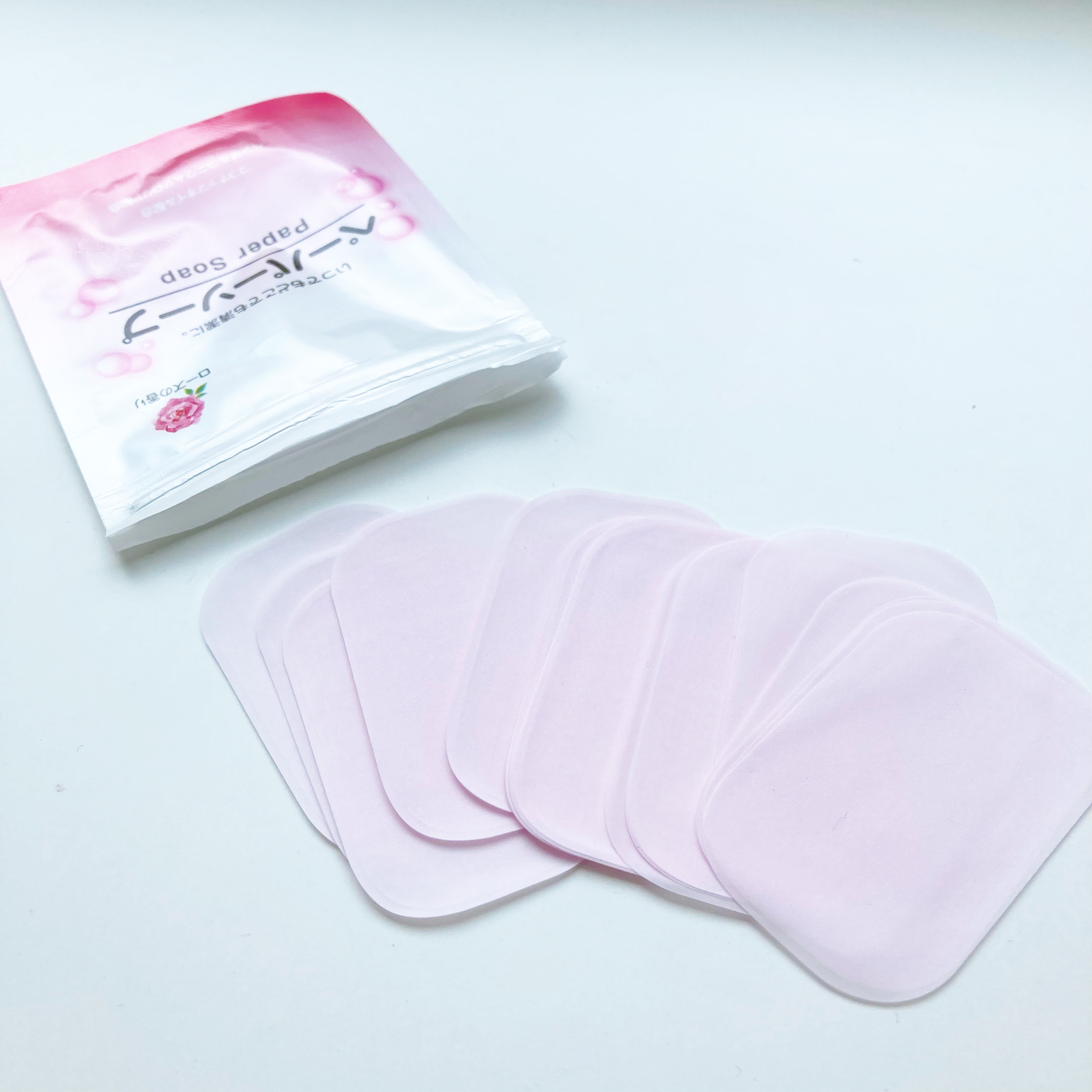 DAISO(ダイソー)の衛生グッズ「ペーパーソープ 30枚 ローズの香り」