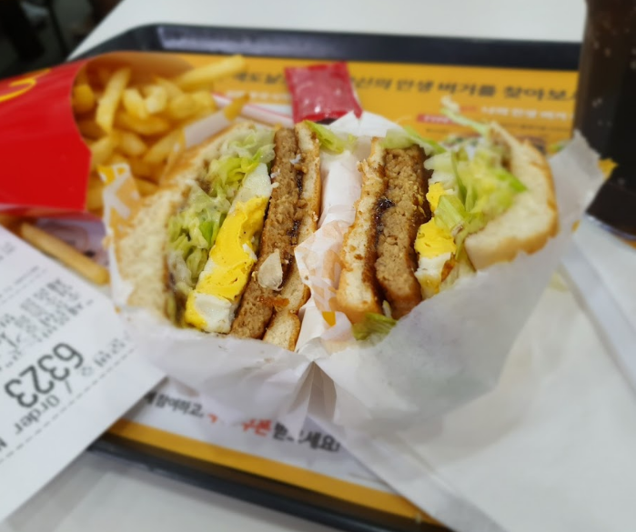 egg bulgogi burger at McDonald&#x27;s