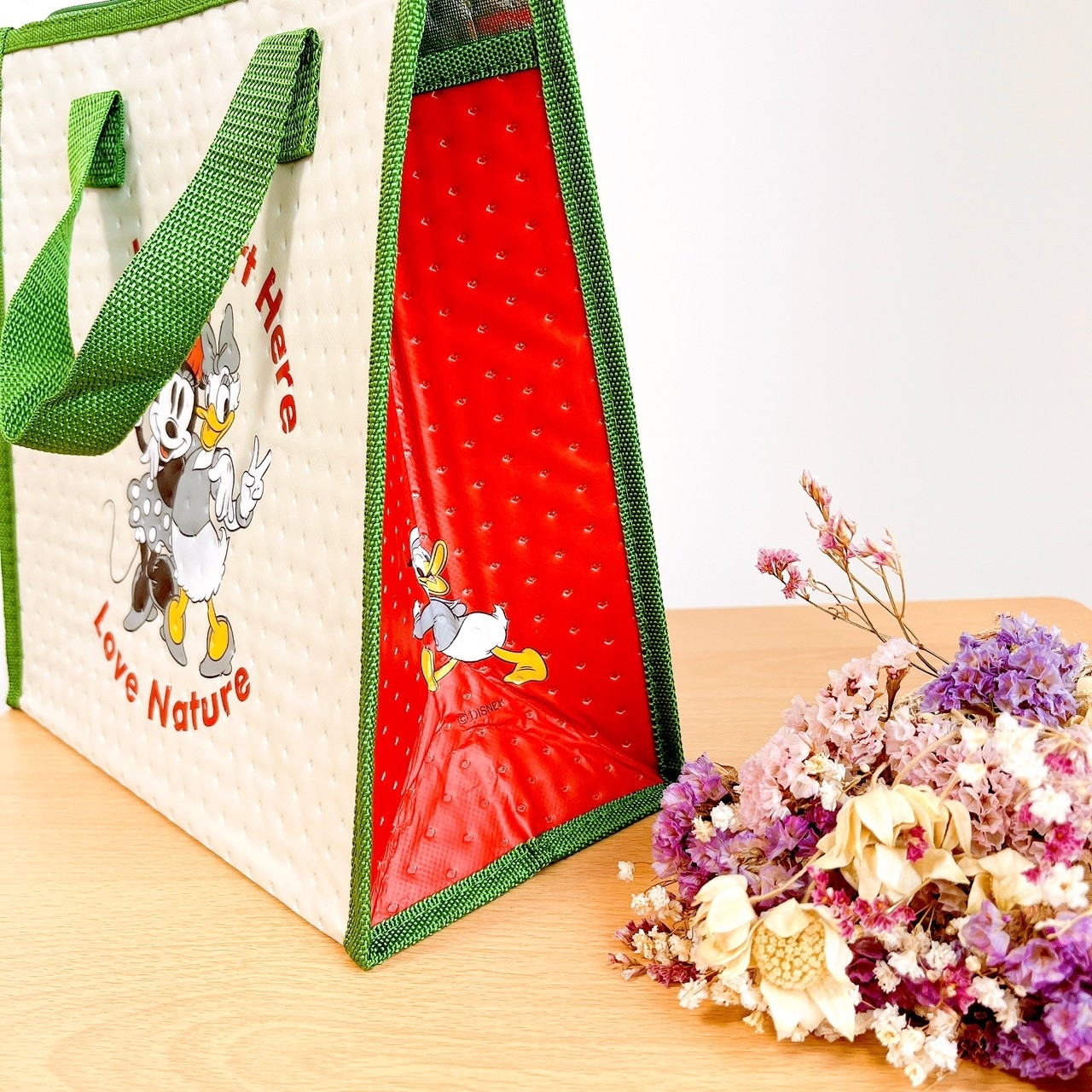 Can★Do(キャンドゥ)のおすすめの保冷バッグ「ディズニー/不織布保冷バッグ ミッキー&フレンズA」