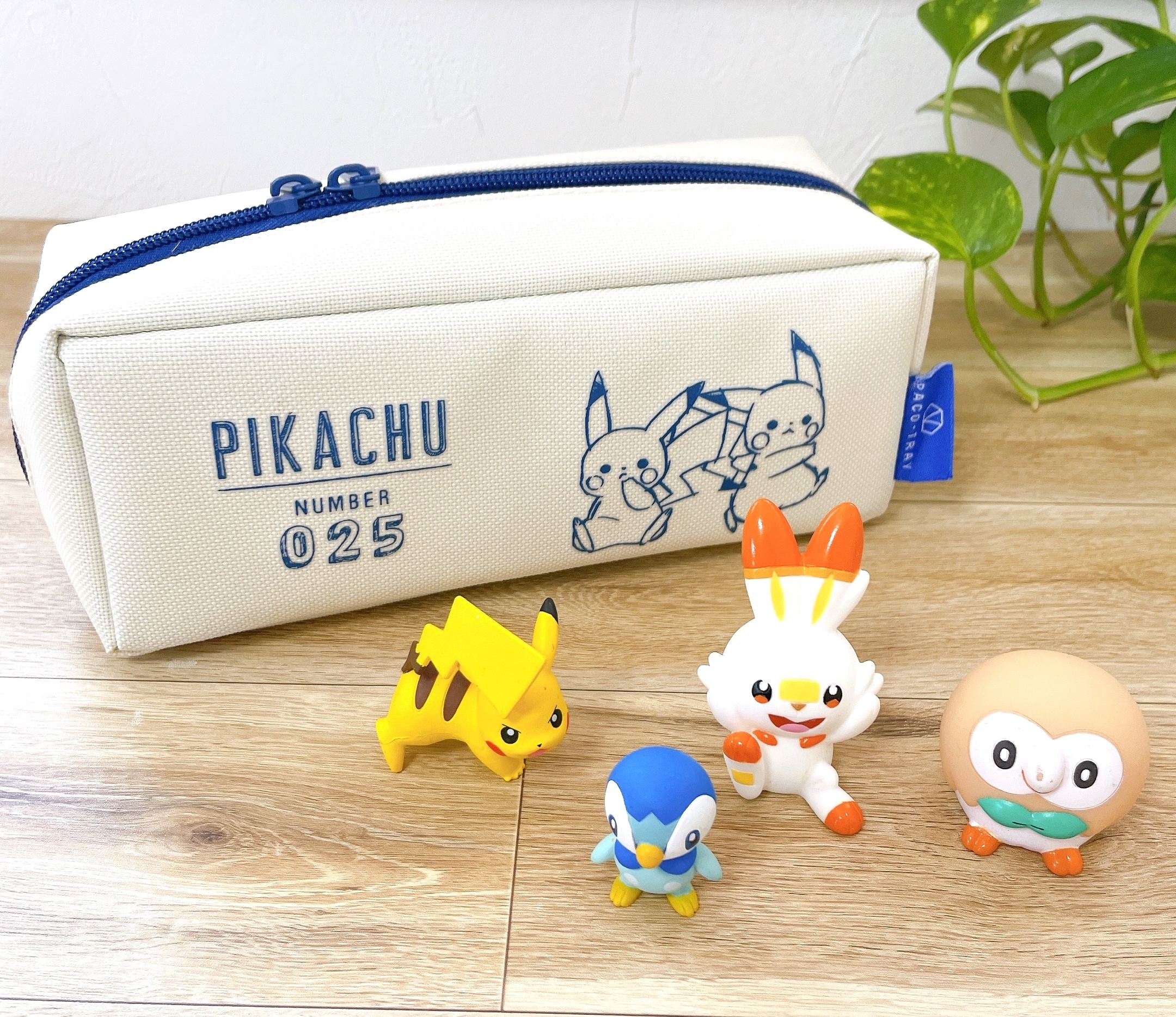ピカチュウ パック2個セット＋おまけ 3WAYコーム「Pikachu number025」ピカチュウ_アップ ｜【公式