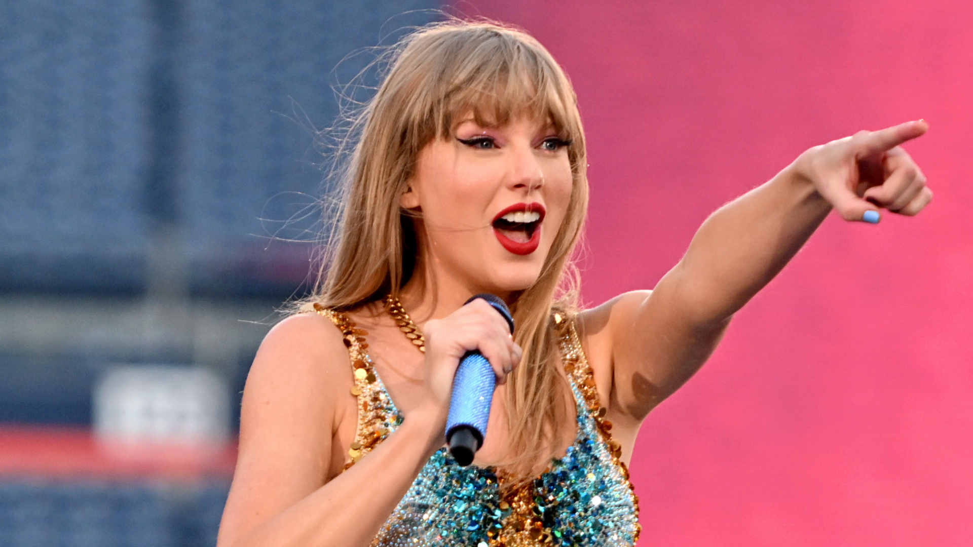 Taylor Swift's 'Speak Now' Re-Recording Debuts Atop Billboard 200