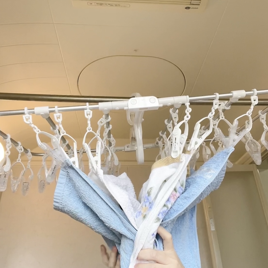 NITORI（ニトリ）おすすめの洗濯便利アイテム「洗濯らくらく 多機能 角ハンガー（ホワイト 40ピンチ）」