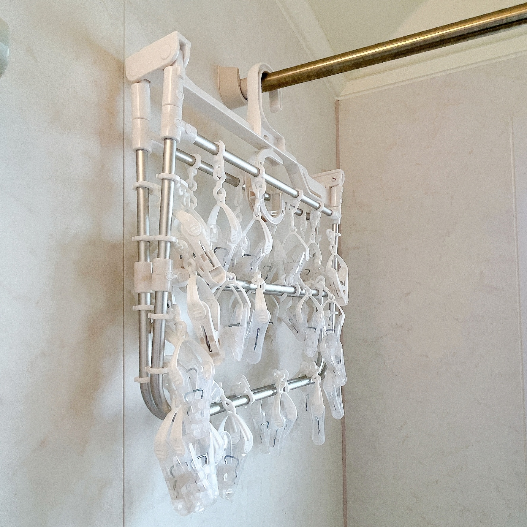 NITORI（ニトリ）おすすめの洗濯便利アイテム「洗濯らくらく 多機能 角ハンガー（ホワイト 40ピンチ）」