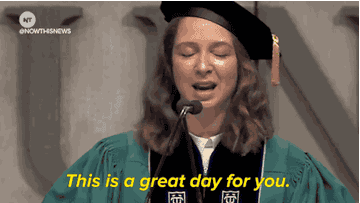 Maya Rudolph speaking at a college graduation