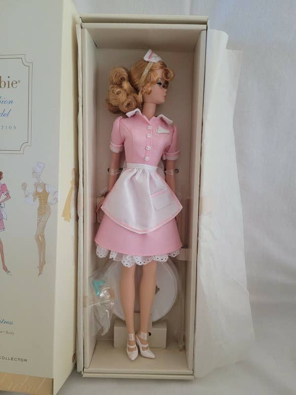 Waitress Barbie (2006)