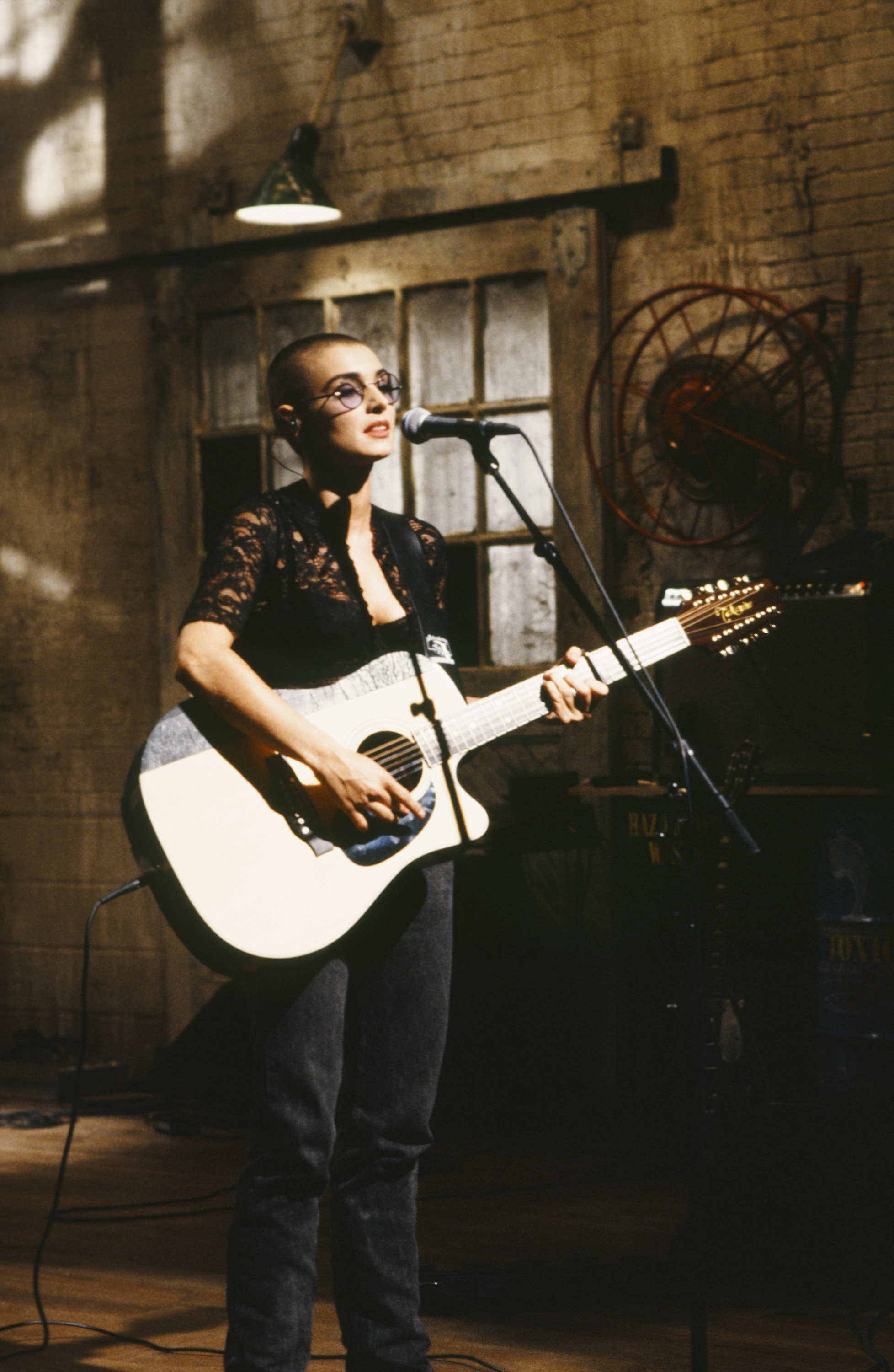 Closeup of Sinéad O&#x27;Connor performing