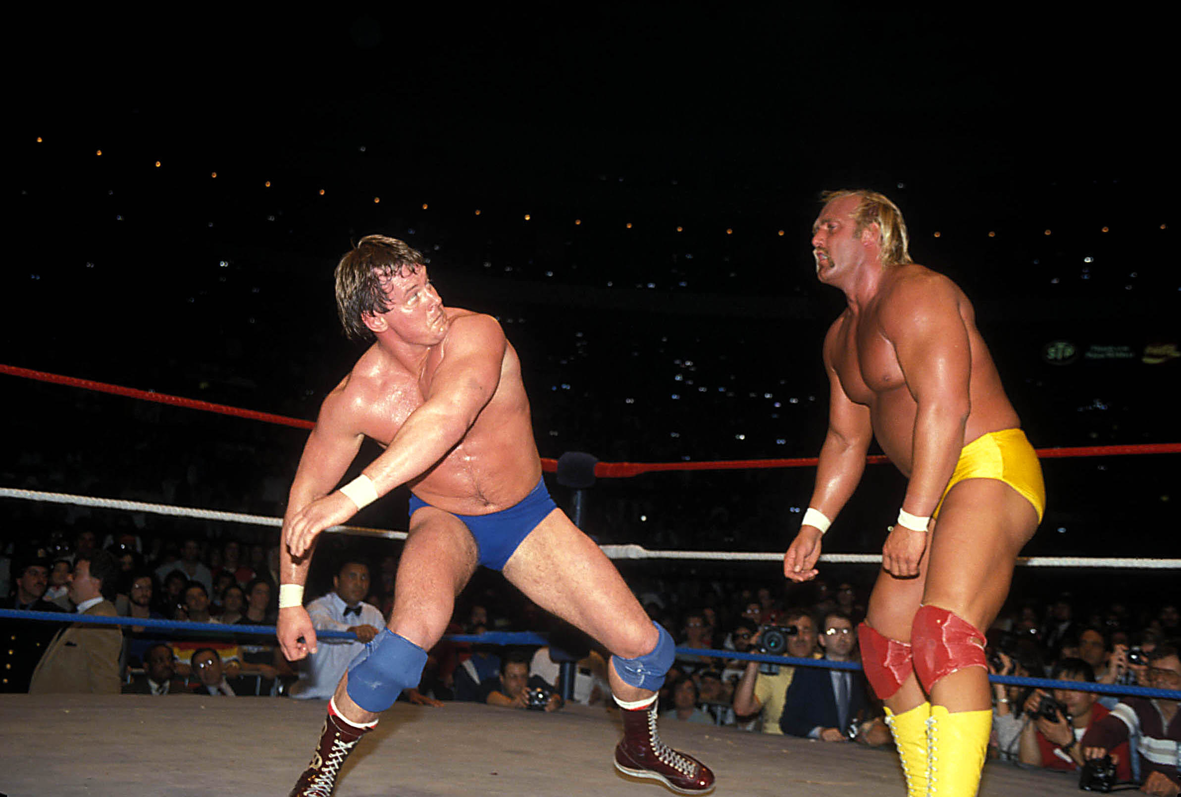 &#x27;Rowdy&#x27; Roddy Piper wrestles Hulk Hogan in New York City&#x27;s Madison Square Garden