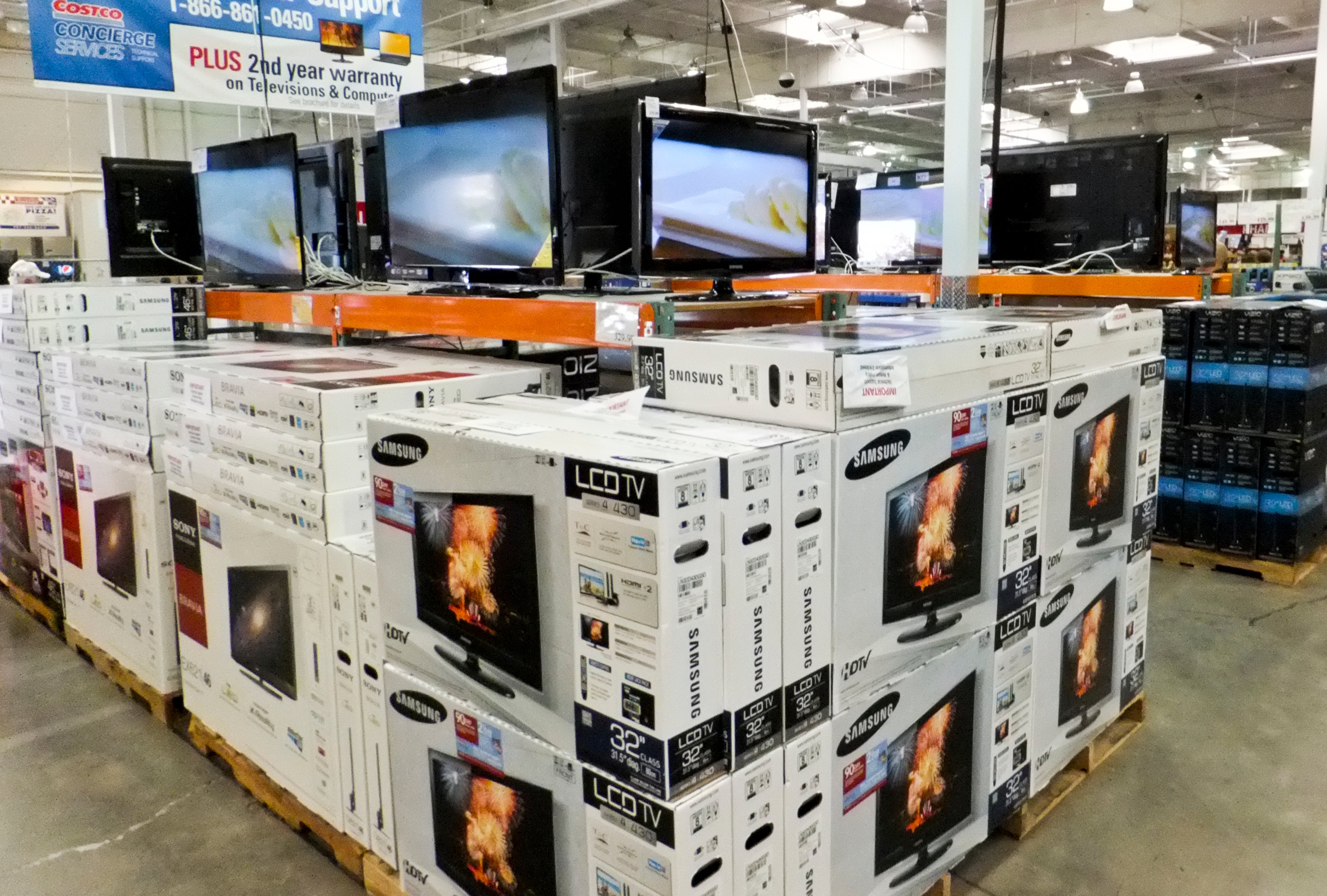 boxes of tv&#x27;s at a store