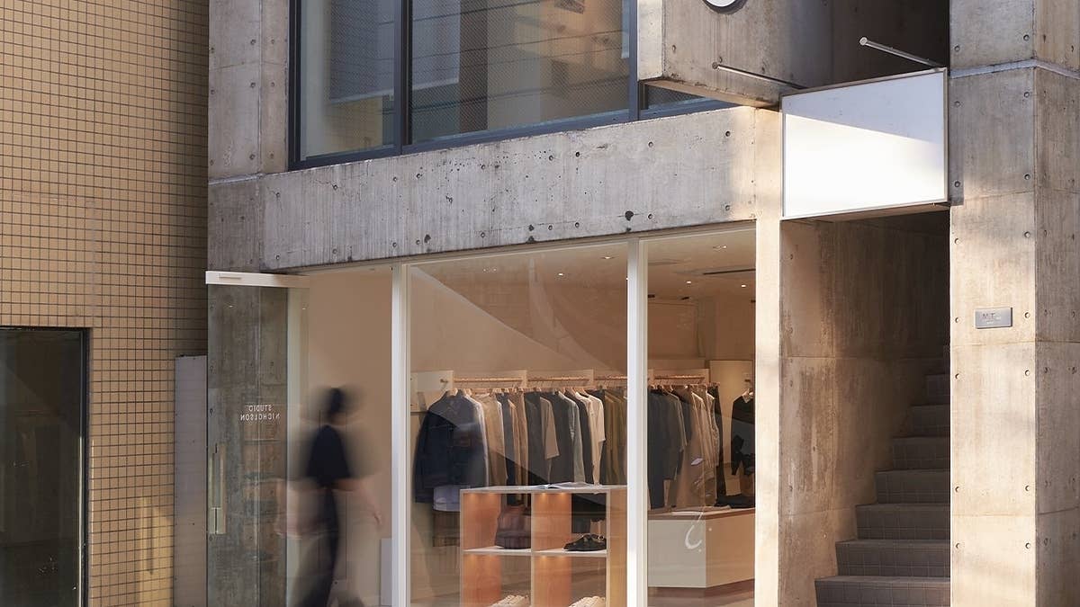 Stocking both men’s and womenswear, as well as Studio Nicholson’s signature footwear and accessories, the flagship store boasts ample space to welcome its loyal Japanese customer-base.