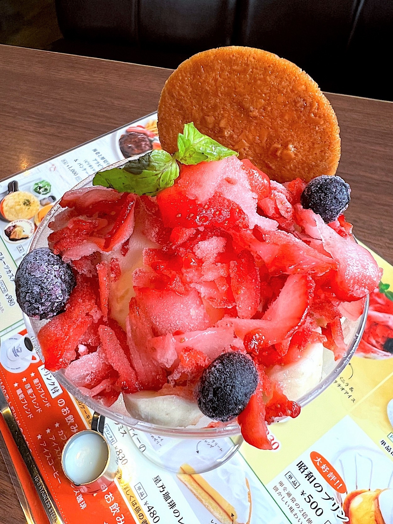 星乃珈琲】この豪華さはすごいって…！苺たっぷりの「ご褒美スイーツ
