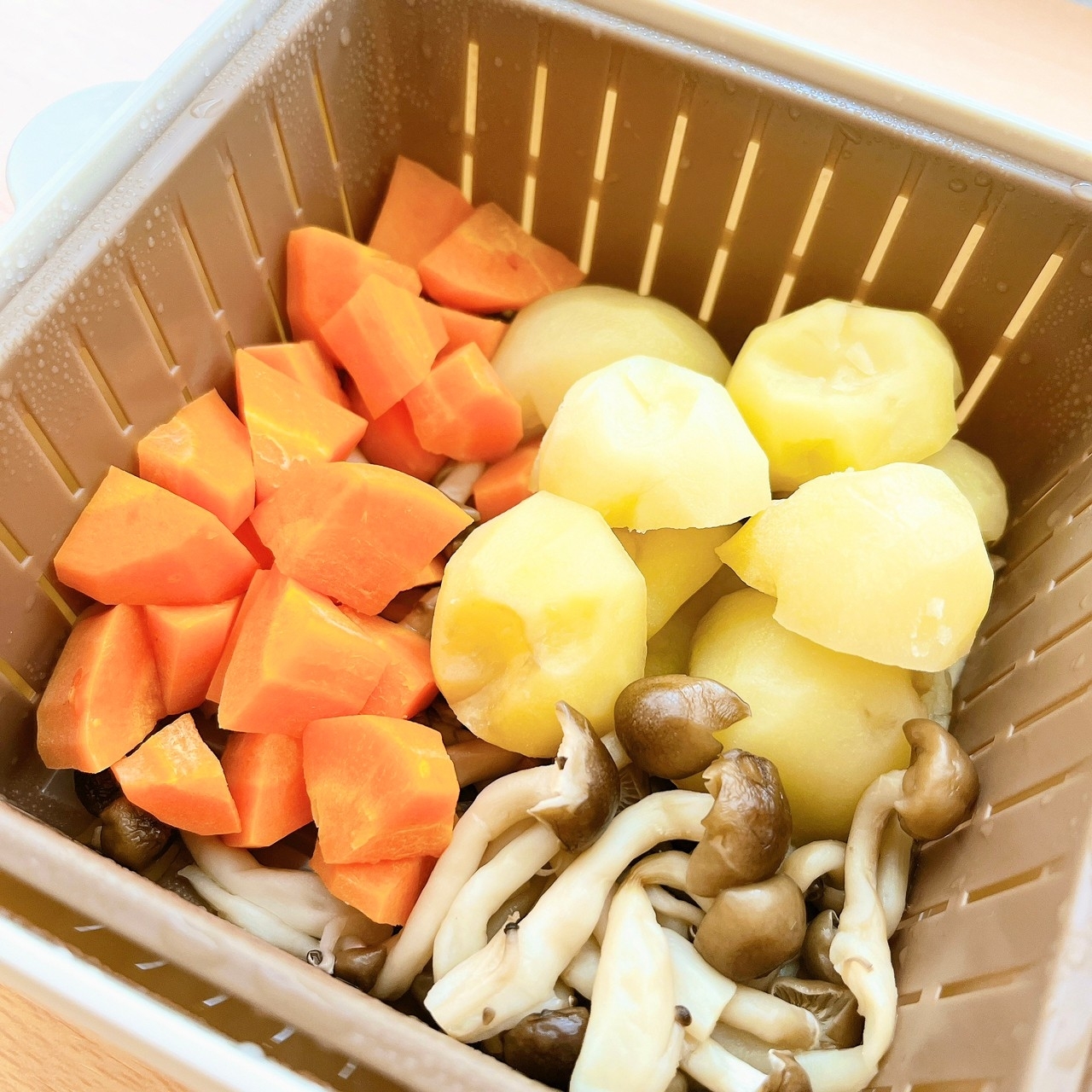 DAISO(ダイソー)のオススメの調理器「電子レンジでヘルシー温野菜」