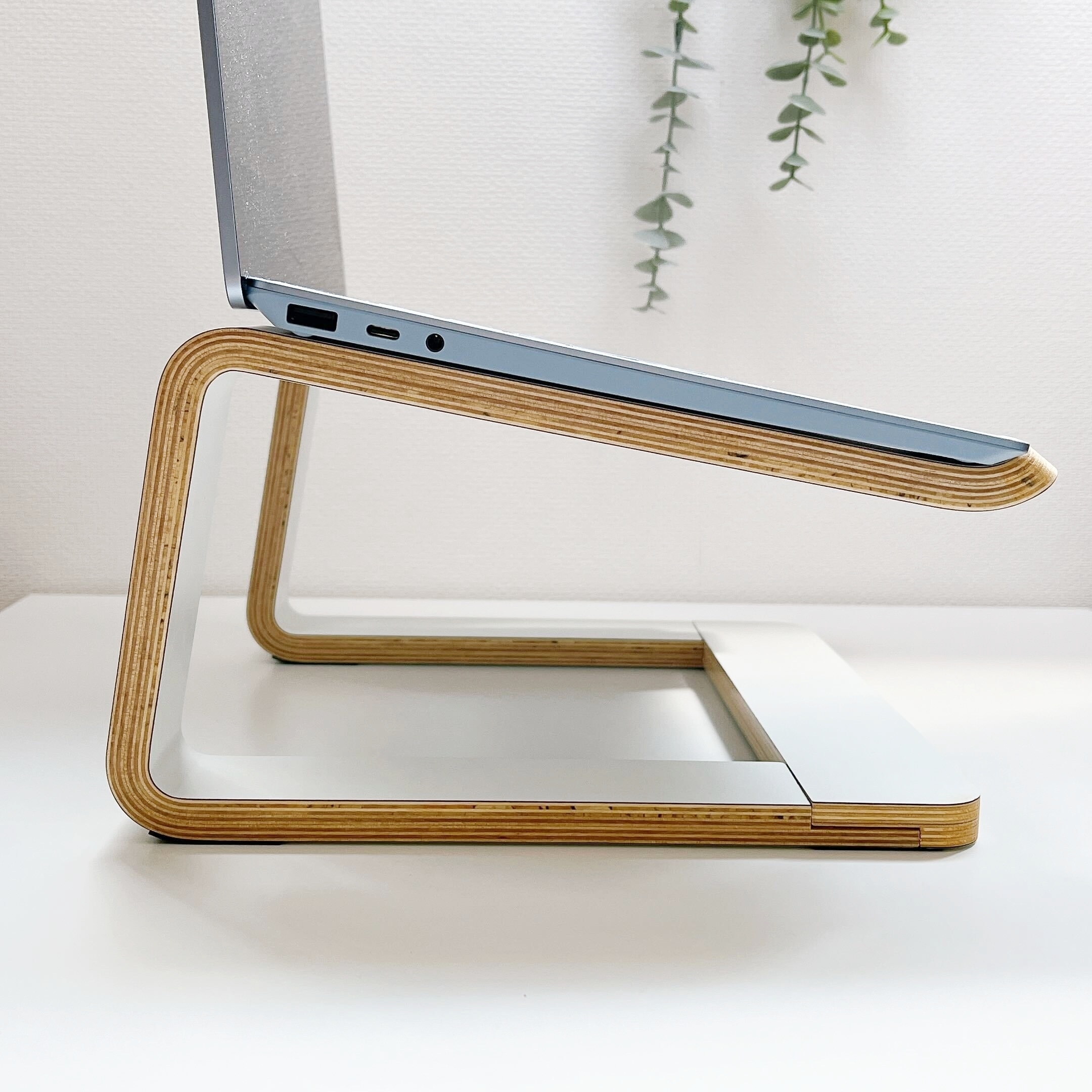 IKEA（イケア）のオススメのラップトップサポート「STENERIK ステネリック」