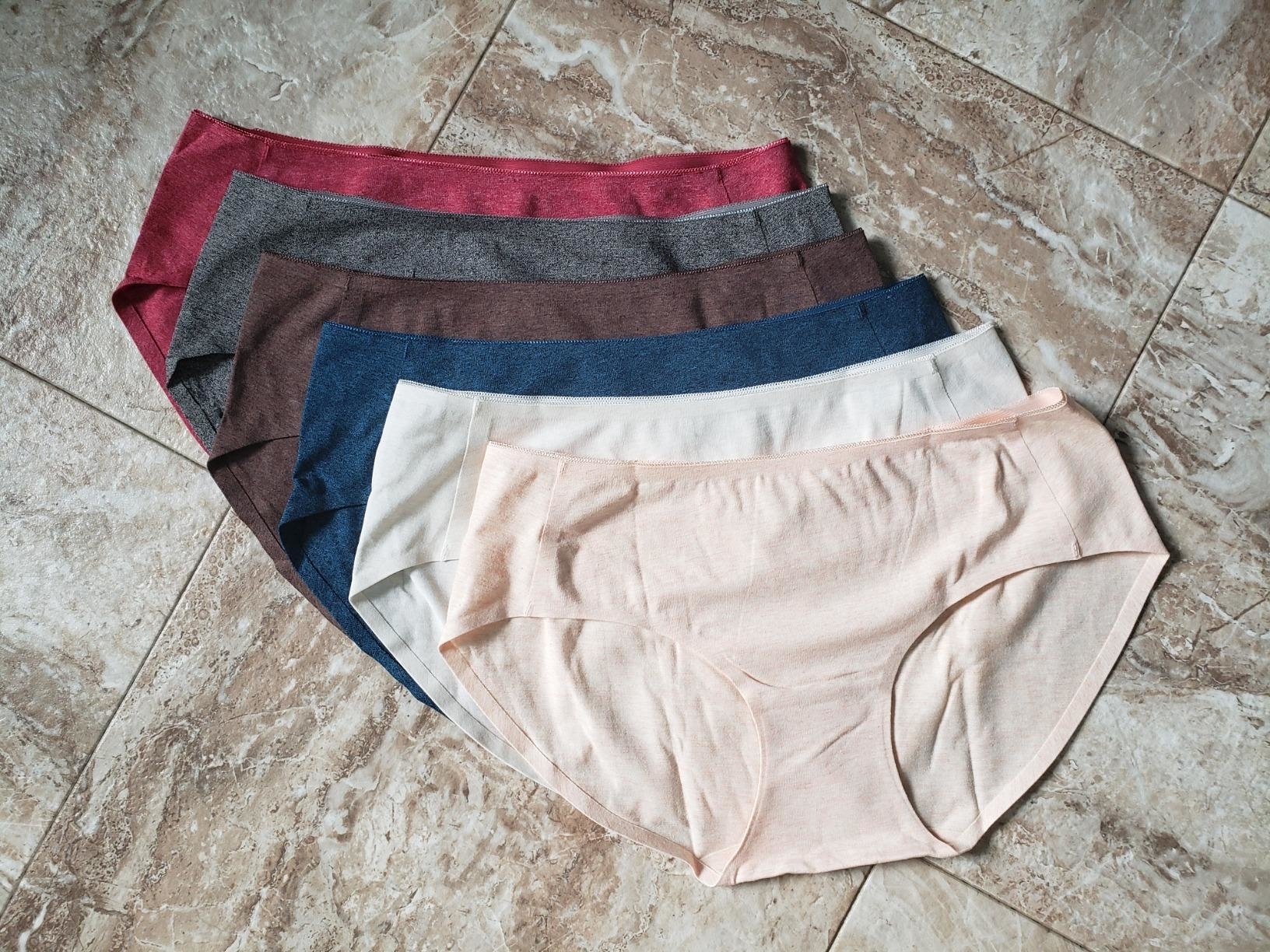 Reviewer image of several pairs of underwear