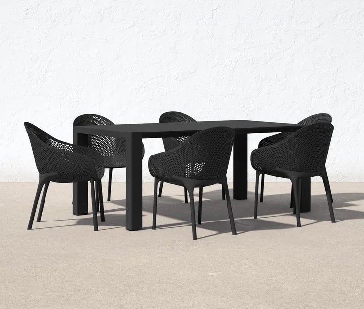 black six place outdoor dining set