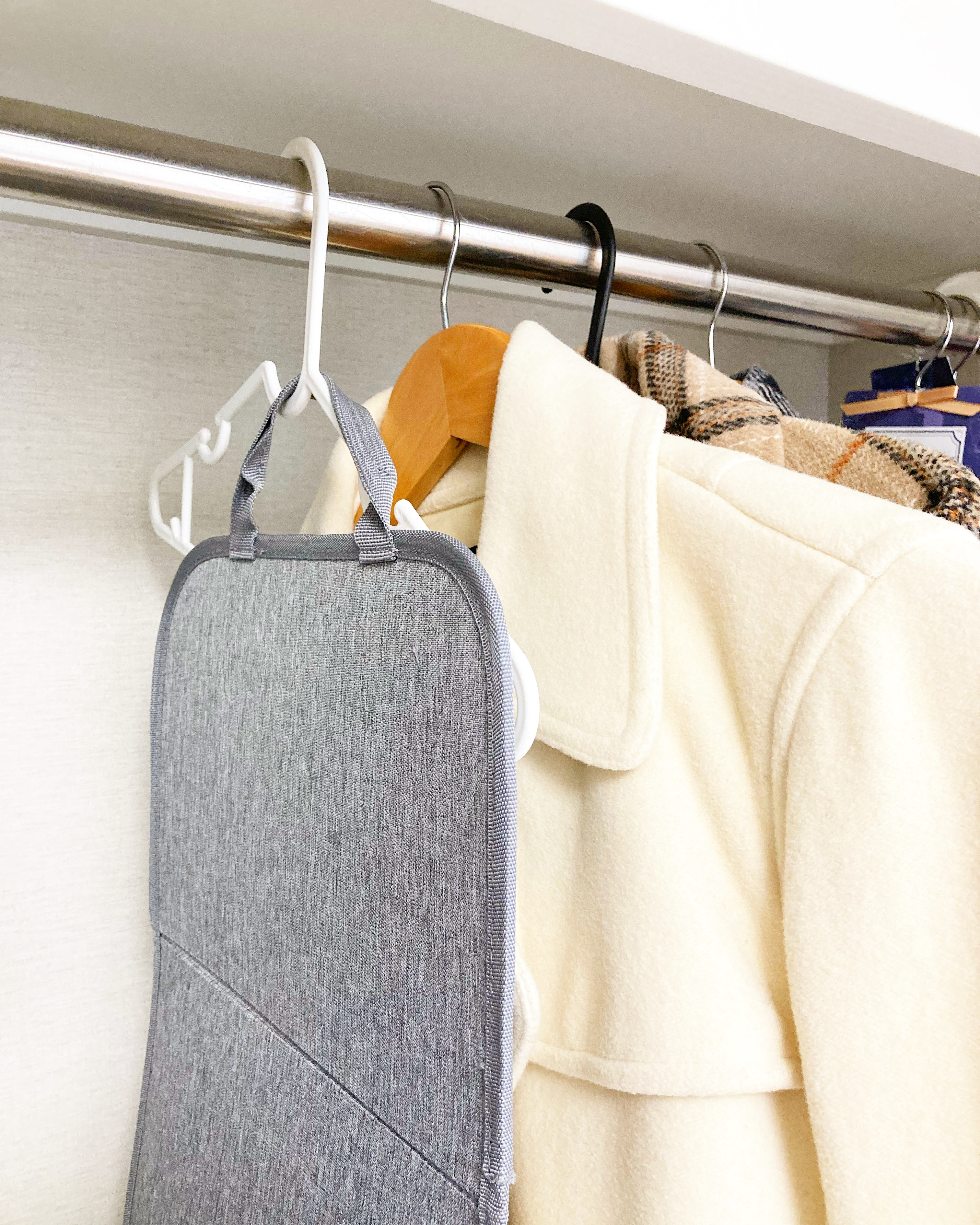 DAISO(ダイソー)の便利アイテム「折りたたみ式アイロン台」