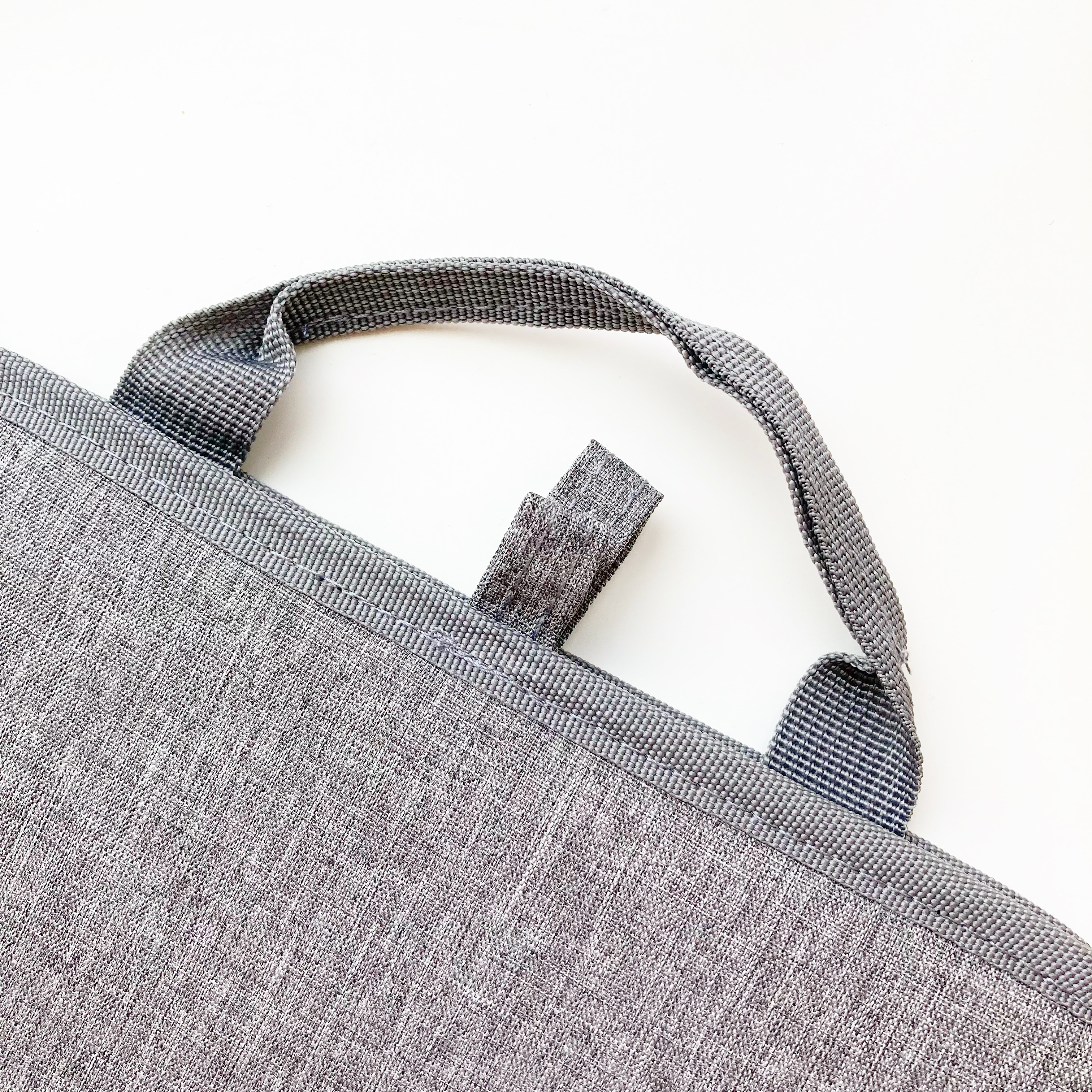 DAISO(ダイソー)の便利アイテム「折りたたみ式アイロン台」