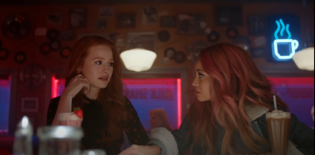 Cheryl and Toni at Pop&#x27;s Diner in Riverdale