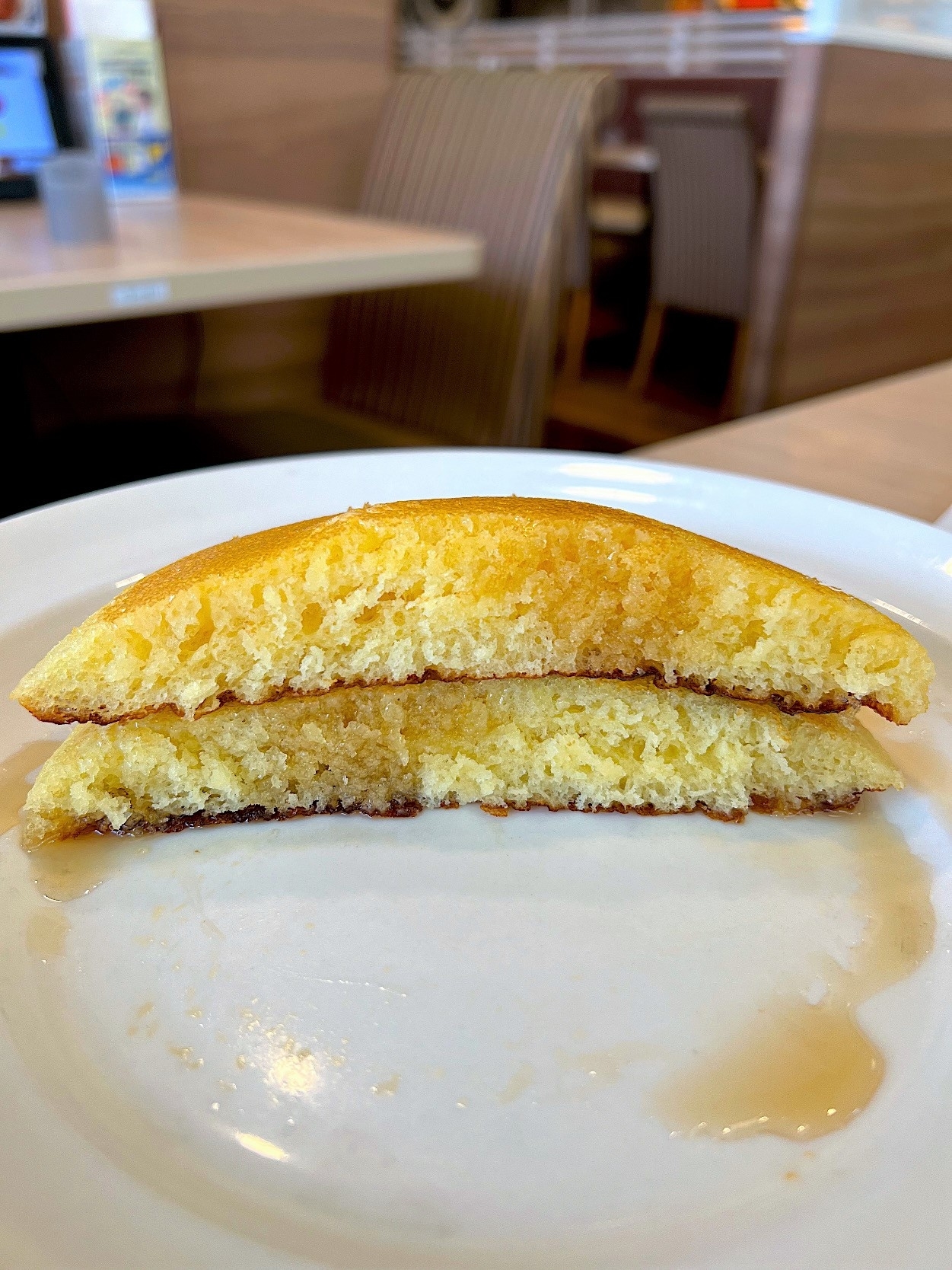 ガストのおすすめフード「パンケーキ＆ゆで卵セット」