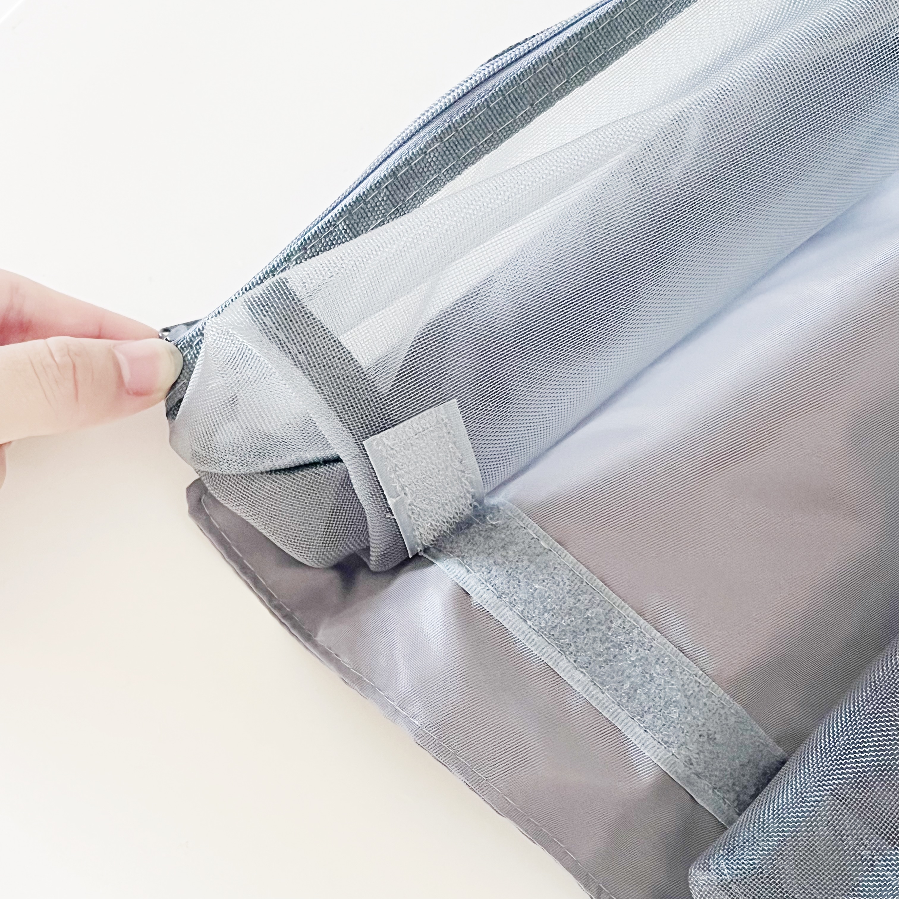 3COINSのおすすめの便利アイテム「【and us】取り外しポーチ」