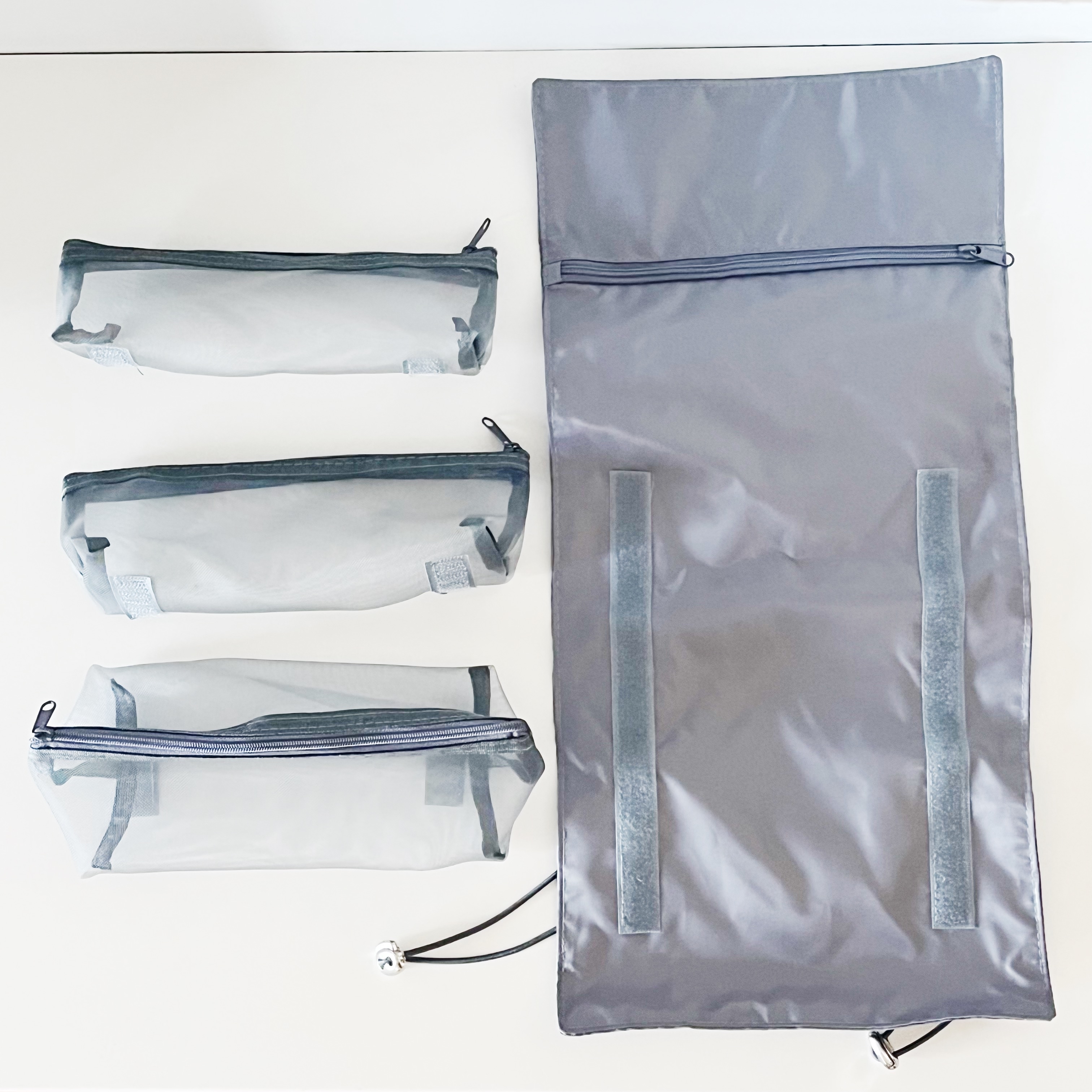 3COINSのおすすめの便利アイテム「【and us】取り外しポーチ」