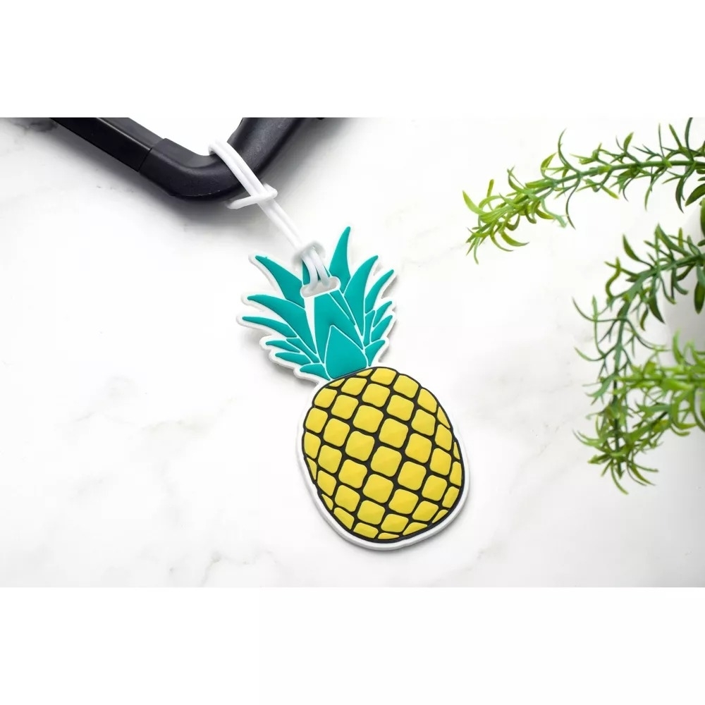 pineapple-shaped luggage tag