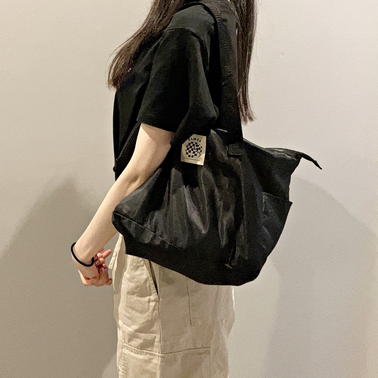 DAISO(ダイソー)のおすすめバッグ「マザーズマチ付バッグ(ELMER)」