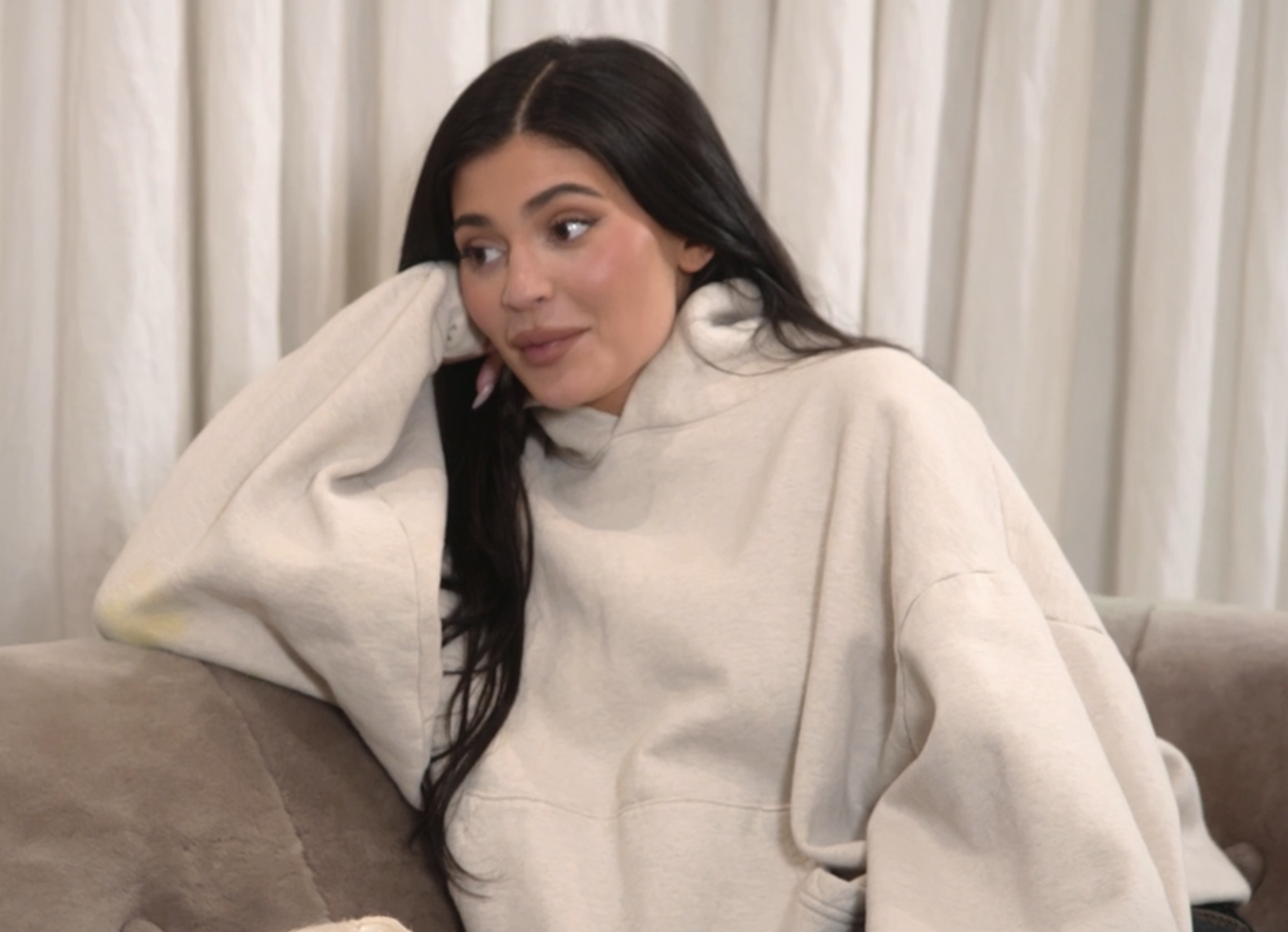 Pop Base on X: Kylie Jenner admits to getting a boob job after years of  denying it, and says she regrets it: “I got my breasts done before Stormi,  not thinking I