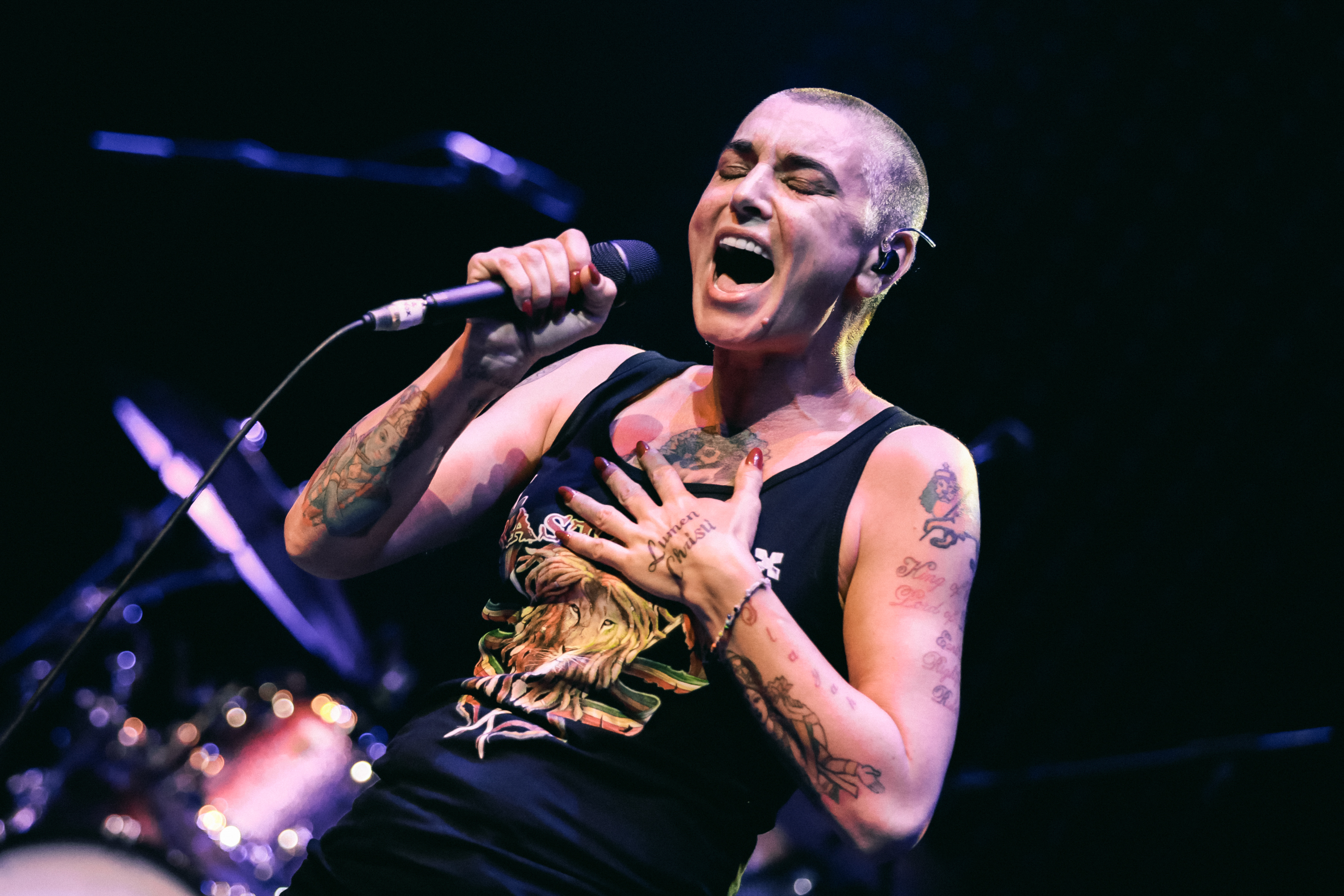 Closeup of Sinéad O&#x27;Connor onstage