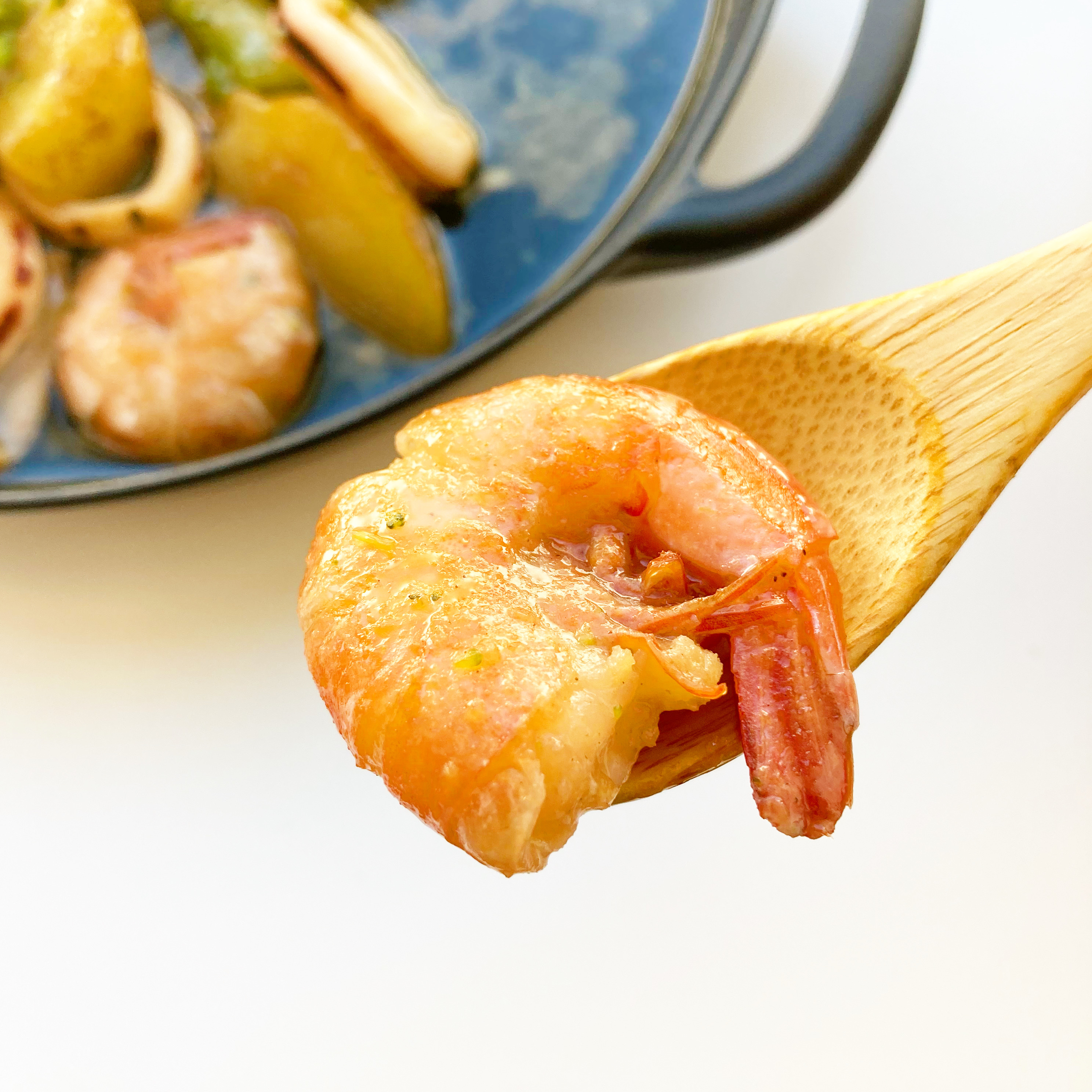 無印良品の本格おつまみ「フライパンでつくるミールキット 海老といかのアヒージョ」