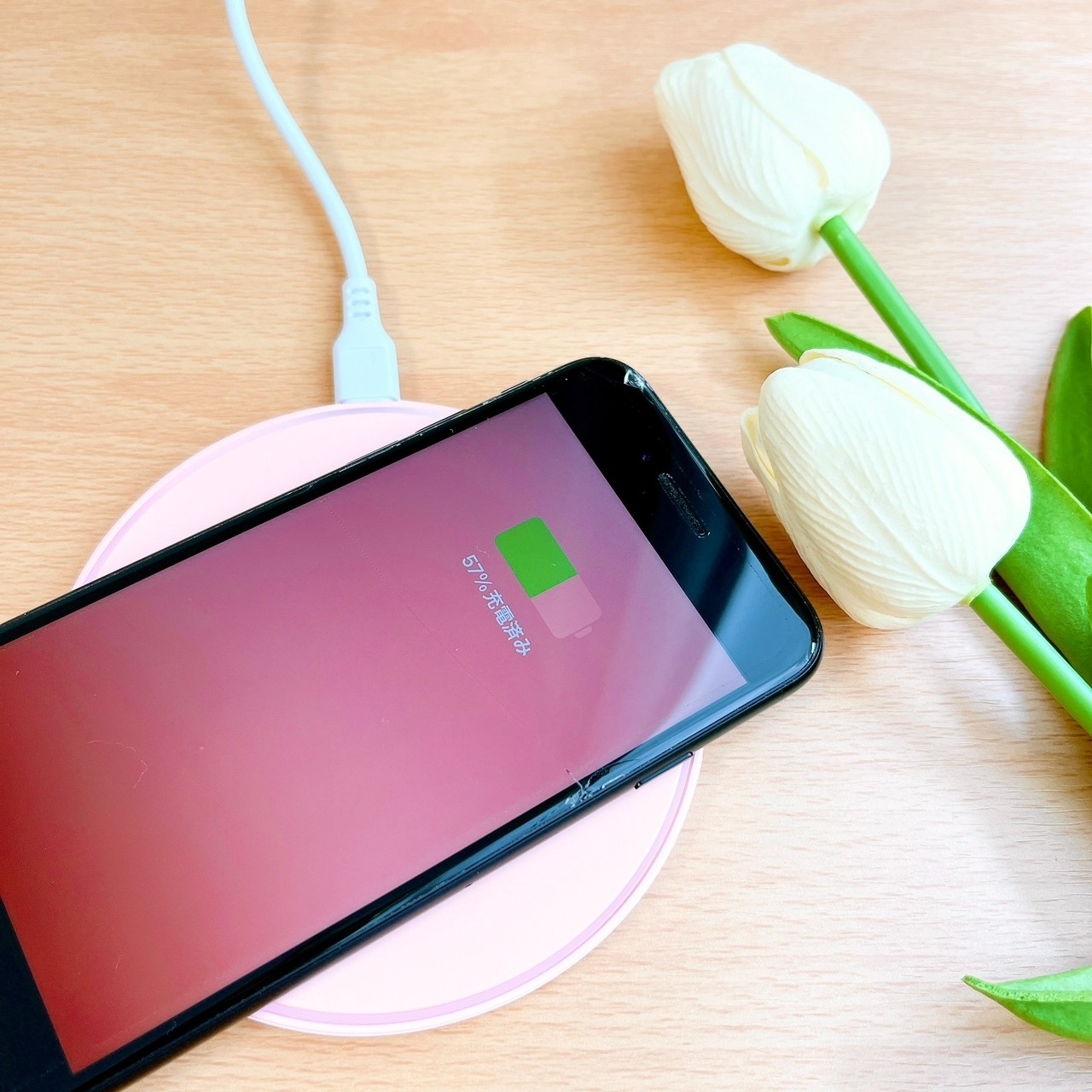 DAISO（ダイソー）のおすすめ充電器「ワイヤレスチャージャー（PK）」