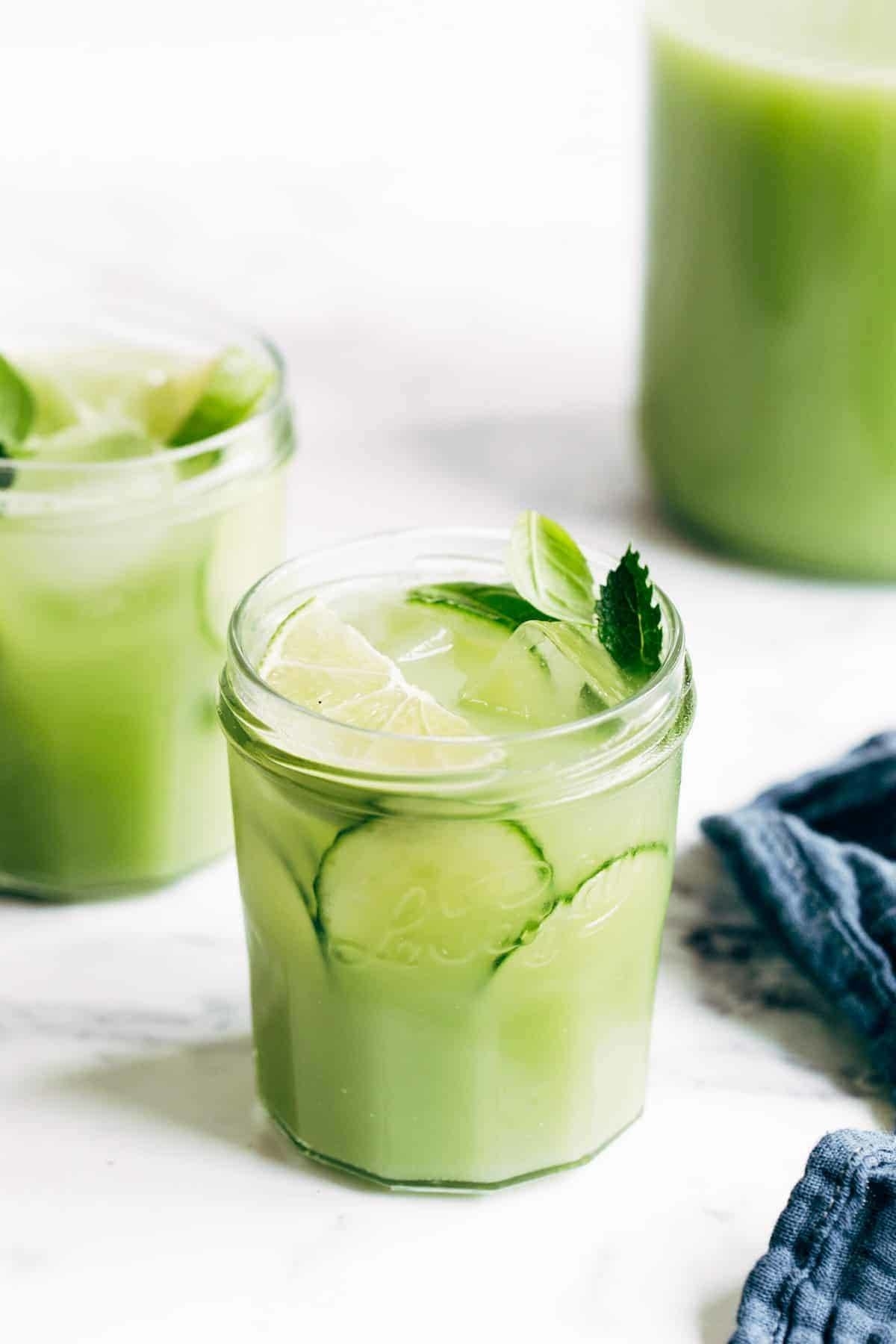 A glass of cucumber agua fresca