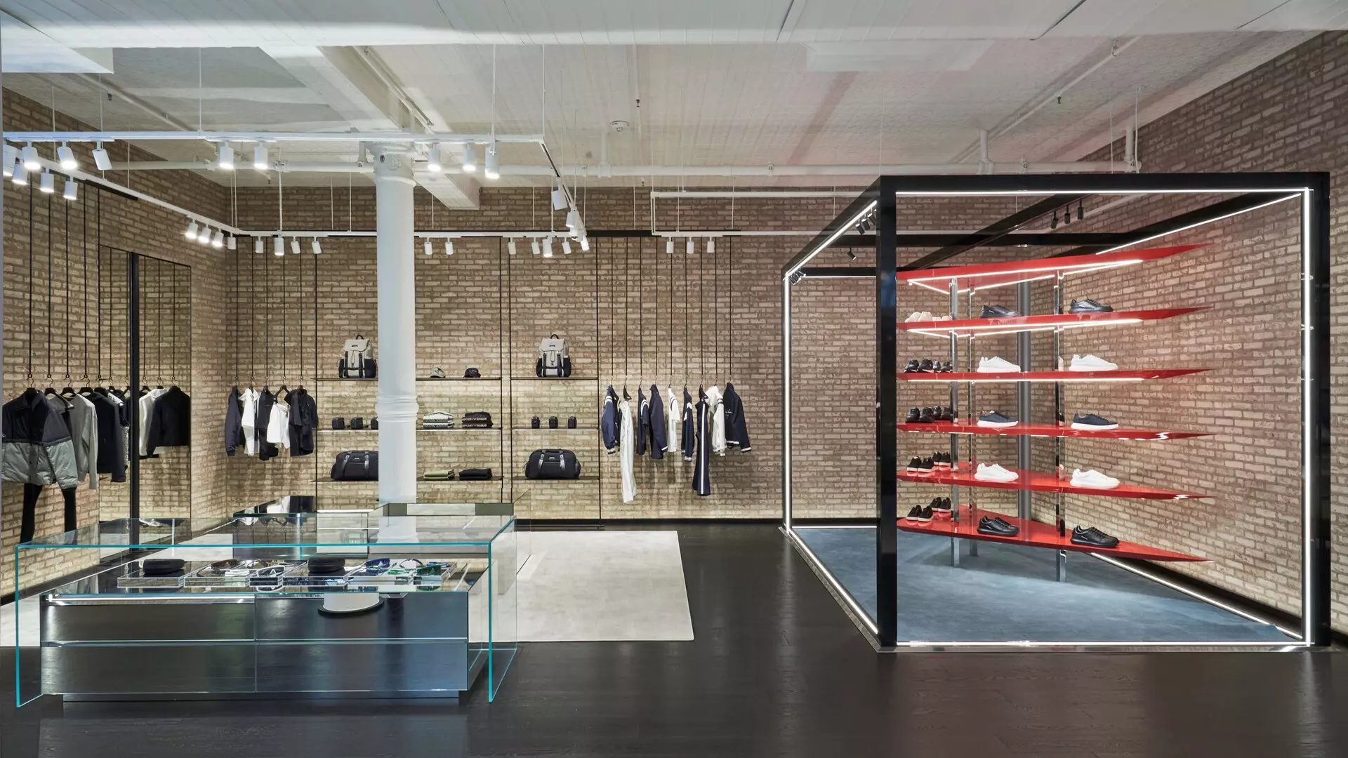 Giorgio Armani Opens an East Hampton Boutique — Shop Italian Luxury at the  Armani Hamptons Pop Up