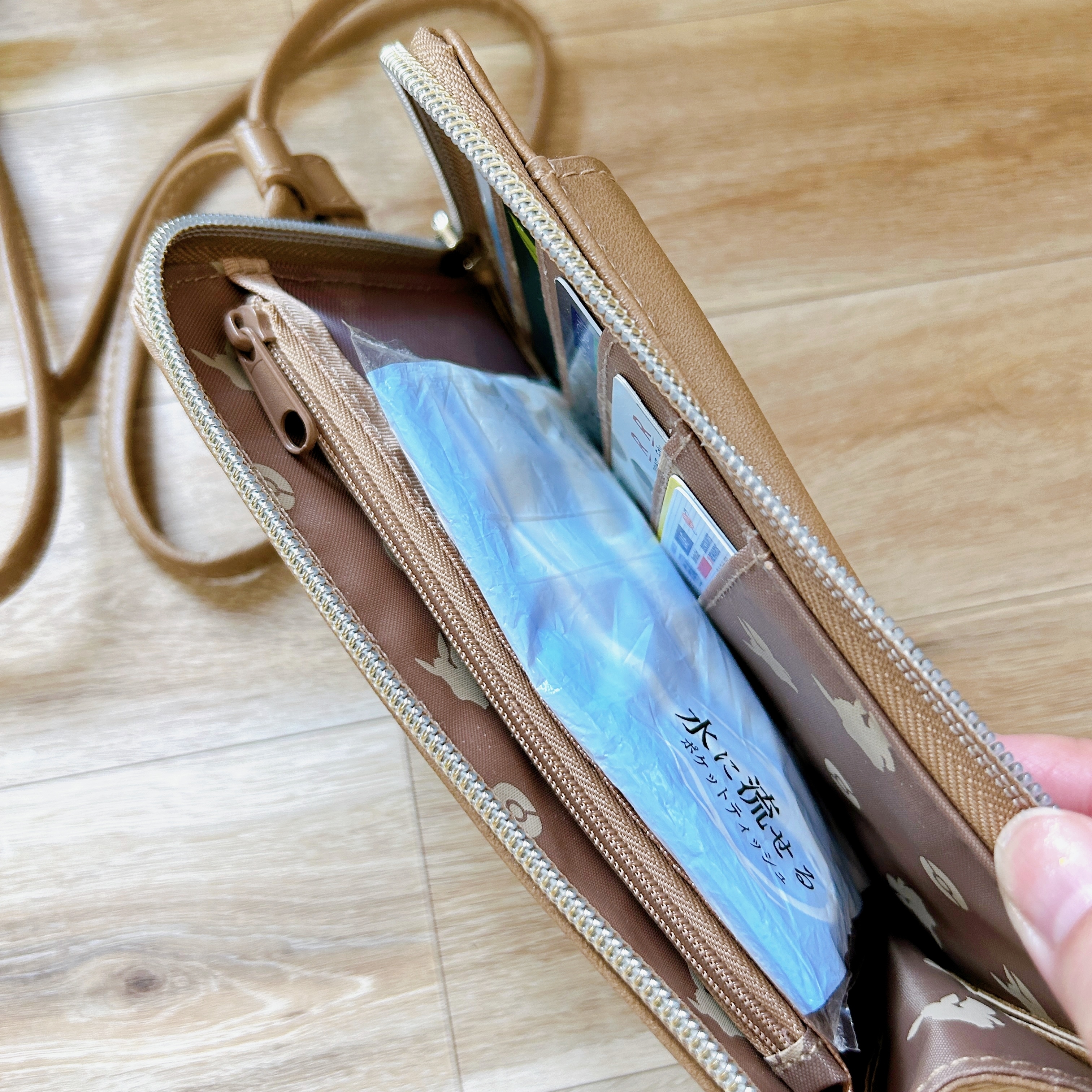 ポケモンセンターのオススメバッグ「ショルダーポーチ イーブイ」