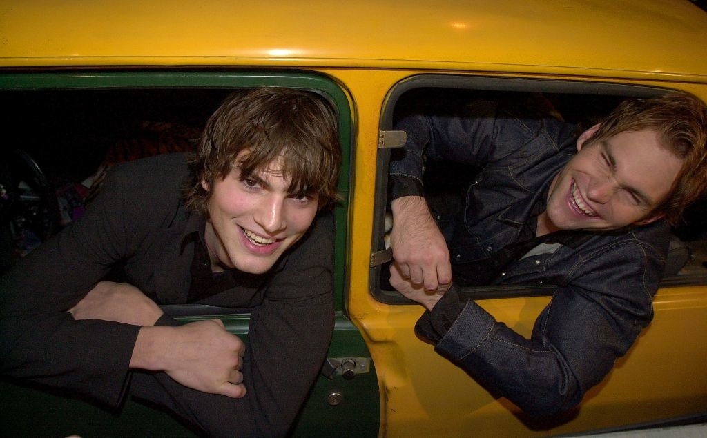 Closeup of Ashton Kutcher and Seann William Scott